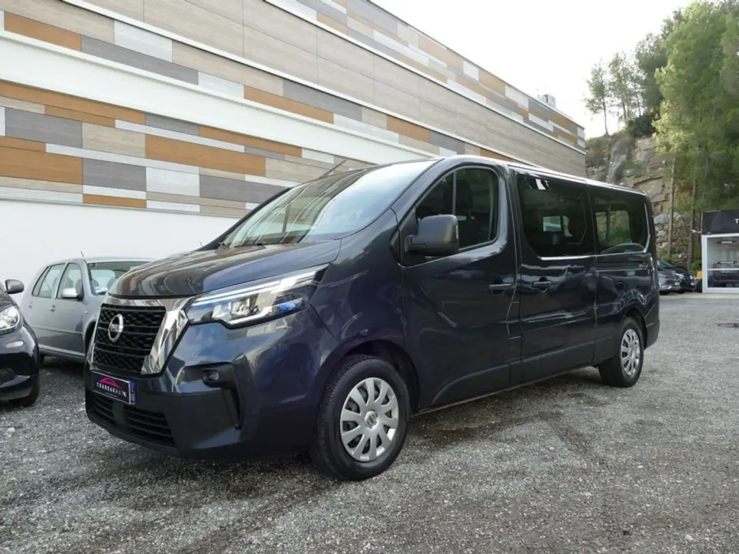 Nissan NV300 COMBI 3.0 T 2.0 DCI L2HI 150 Ch N-CONNECTA BVM6 9 PLACES Grau - 1