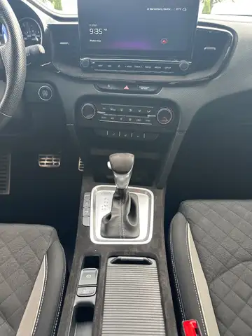 Kia Proceed view 15