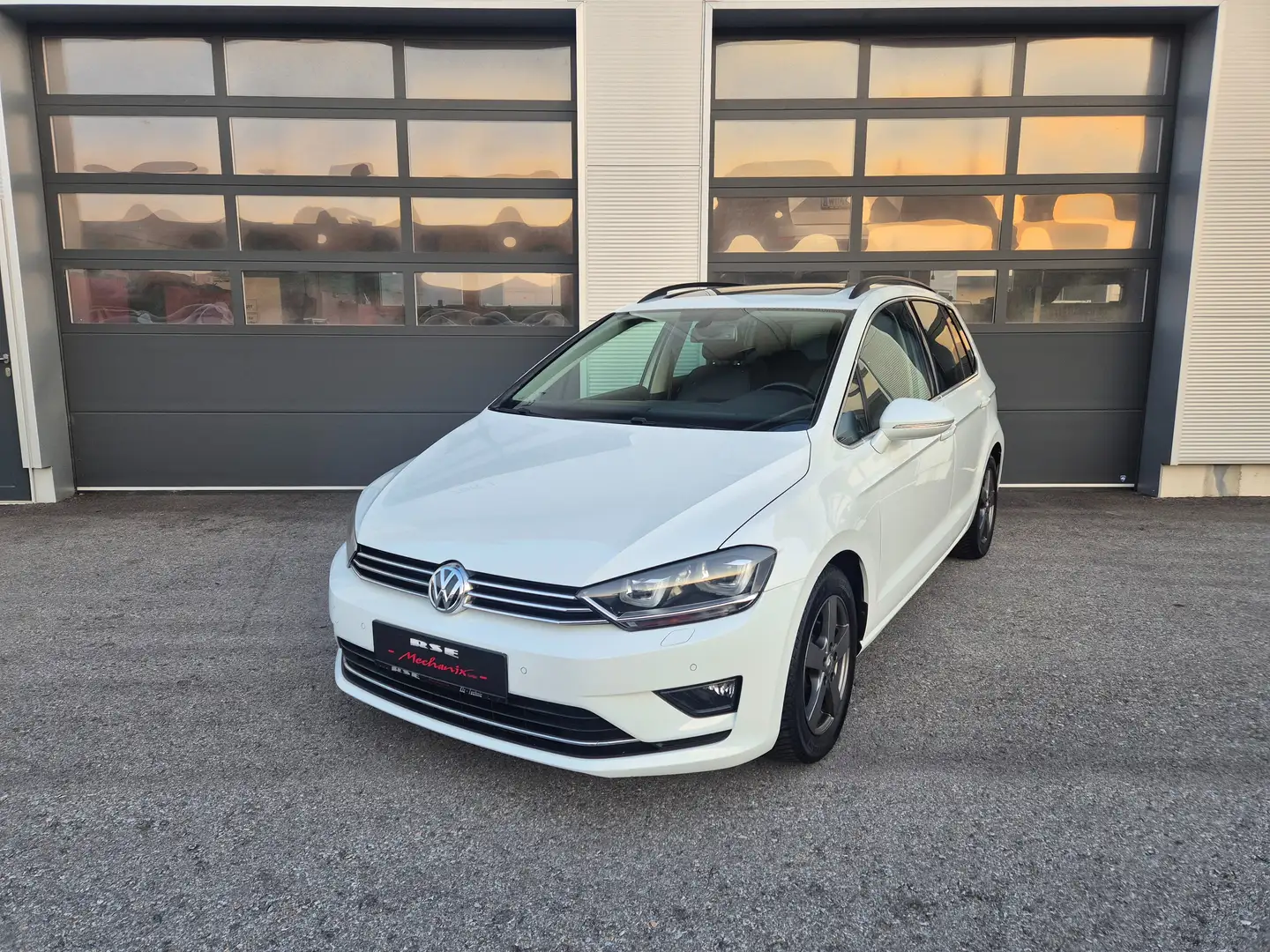 Volkswagen Golf Sportsvan Golf Sportsvan Sky 1,6 BMT TDI Sky Weiß - 2