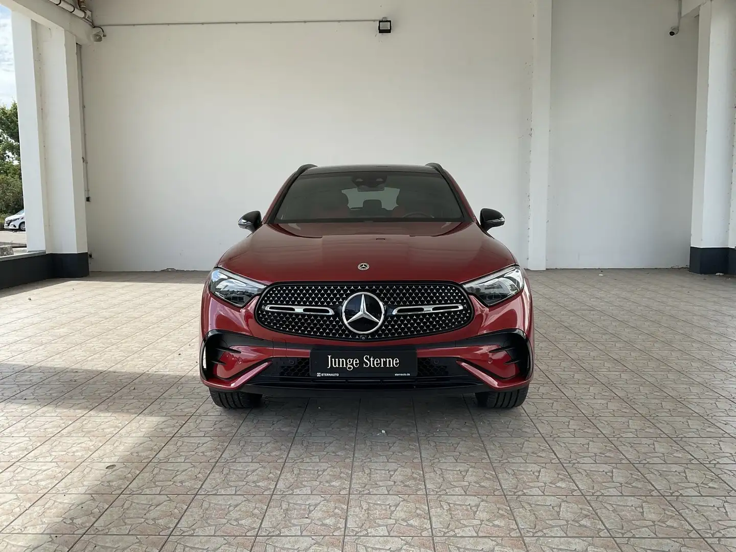 Mercedes-Benz GLC 300 GLC 300 d 4M AMG Line/Pano-Dach/Distronic/Kamera Rot - 2