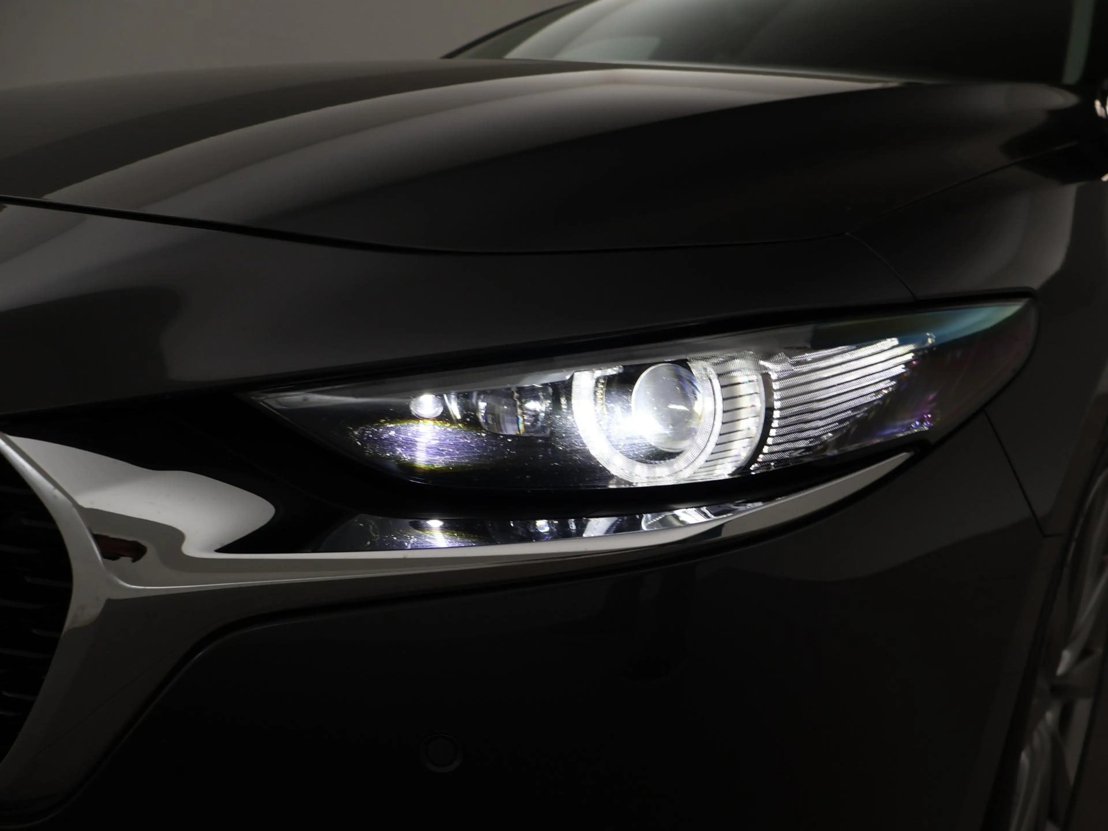 Mazda 3 2.0 e-SkyActiv-X M HYBRID 186 PK LUXURY + CARPLAY — photo 16