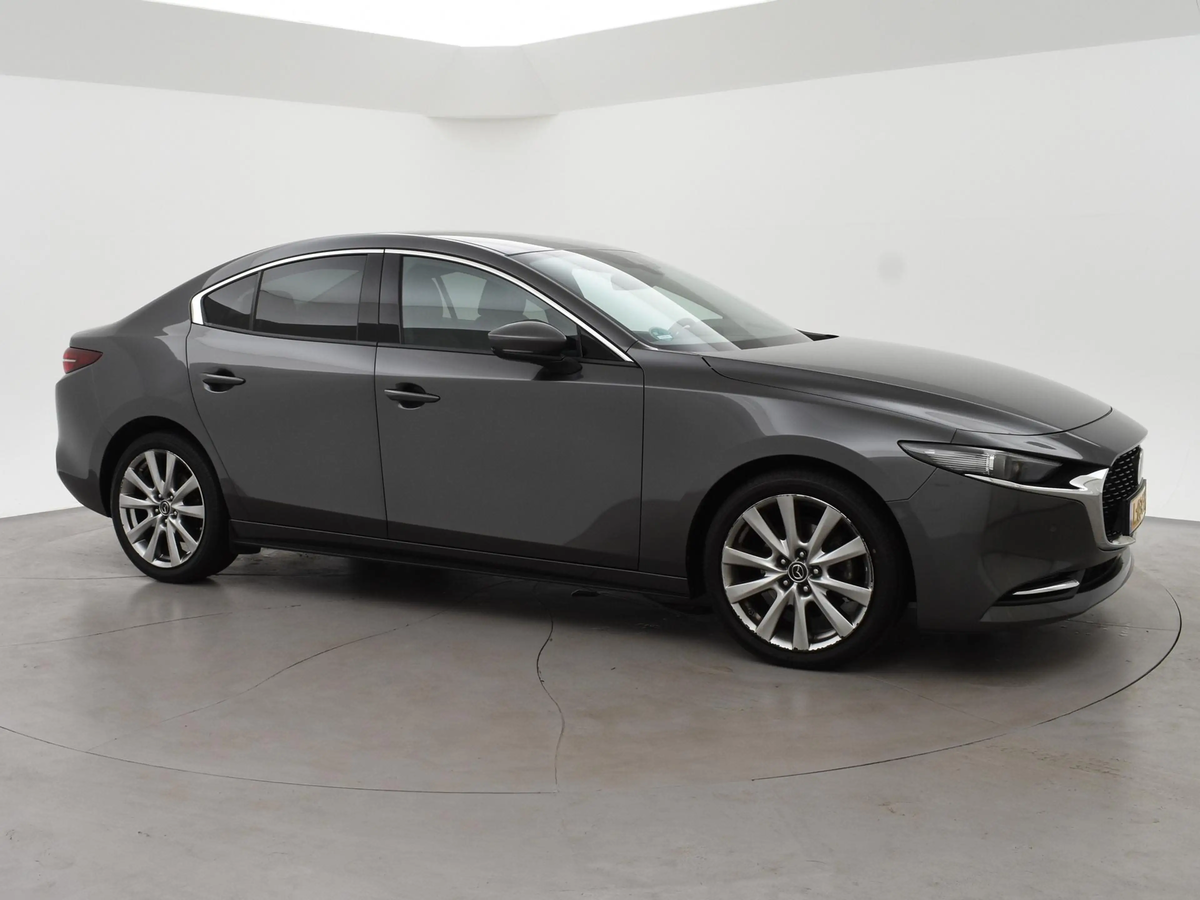 Mazda 3 2.0 e-SkyActiv-X M HYBRID 186 PK LUXURY + CARPLAY — photo 24