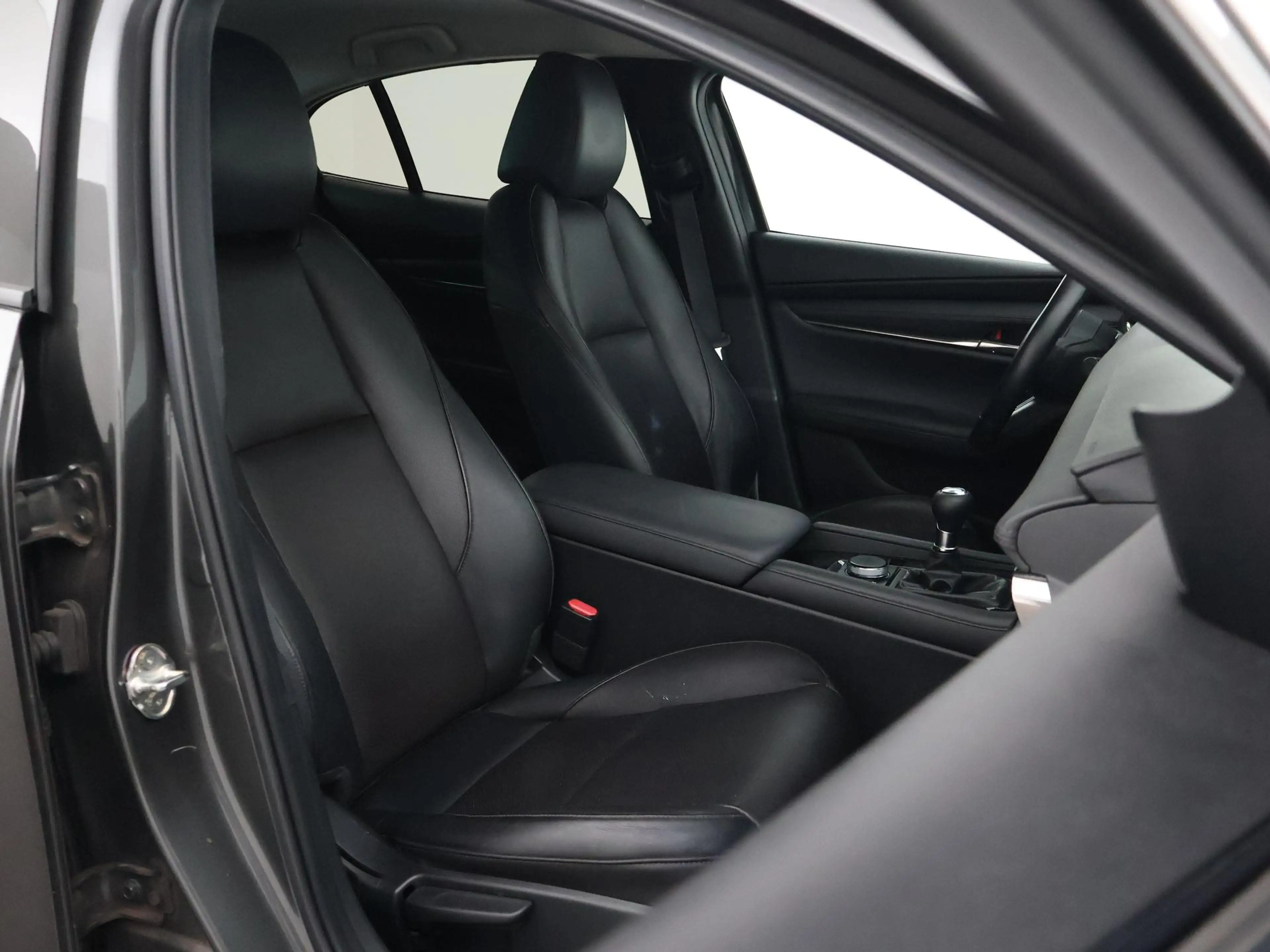 Mazda 3 2.0 e-SkyActiv-X M HYBRID 186 PK LUXURY + CARPLAY — photo 8