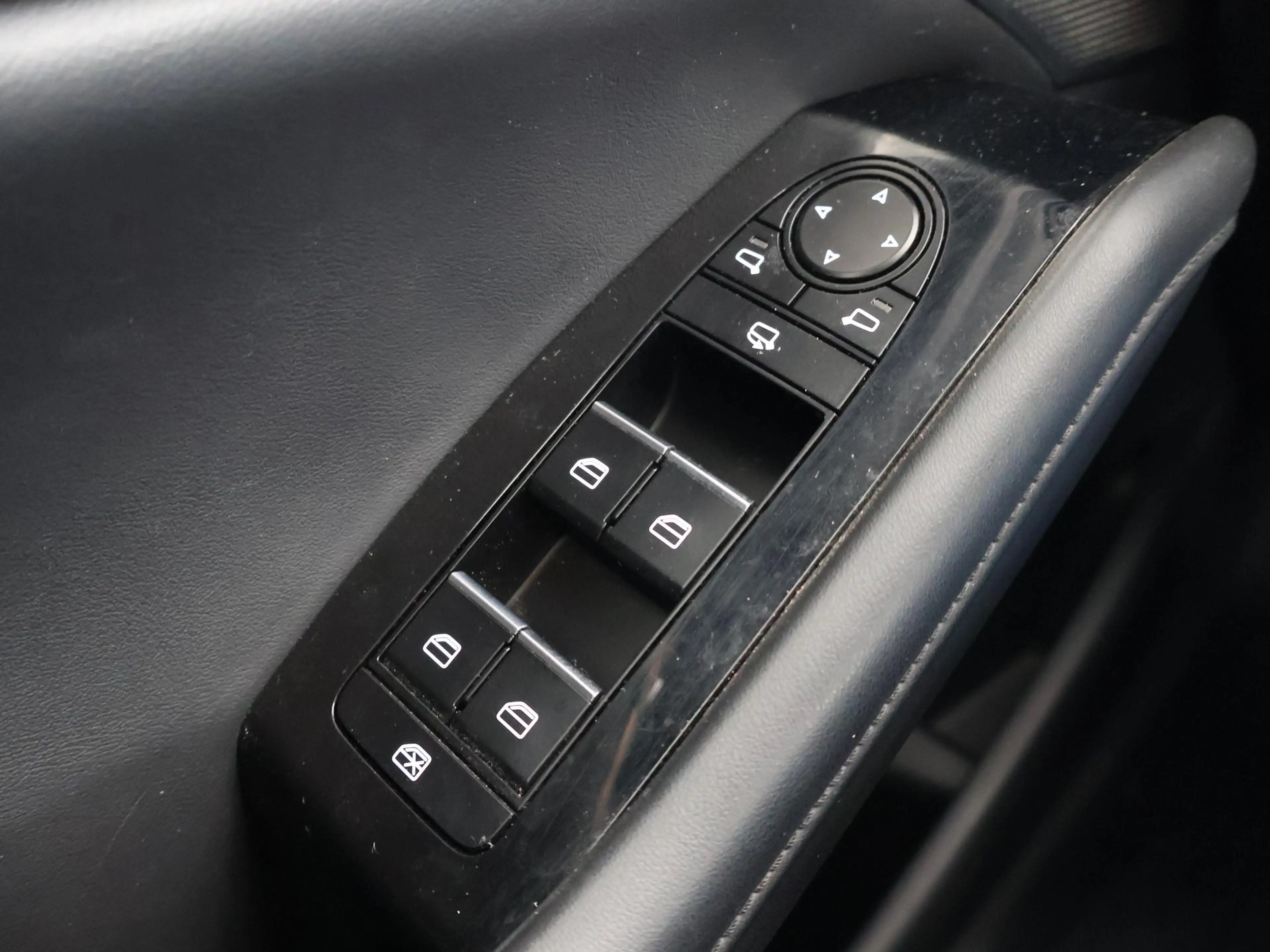 Mazda 3 2.0 e-SkyActiv-X M HYBRID 186 PK LUXURY + CARPLAY — photo 18