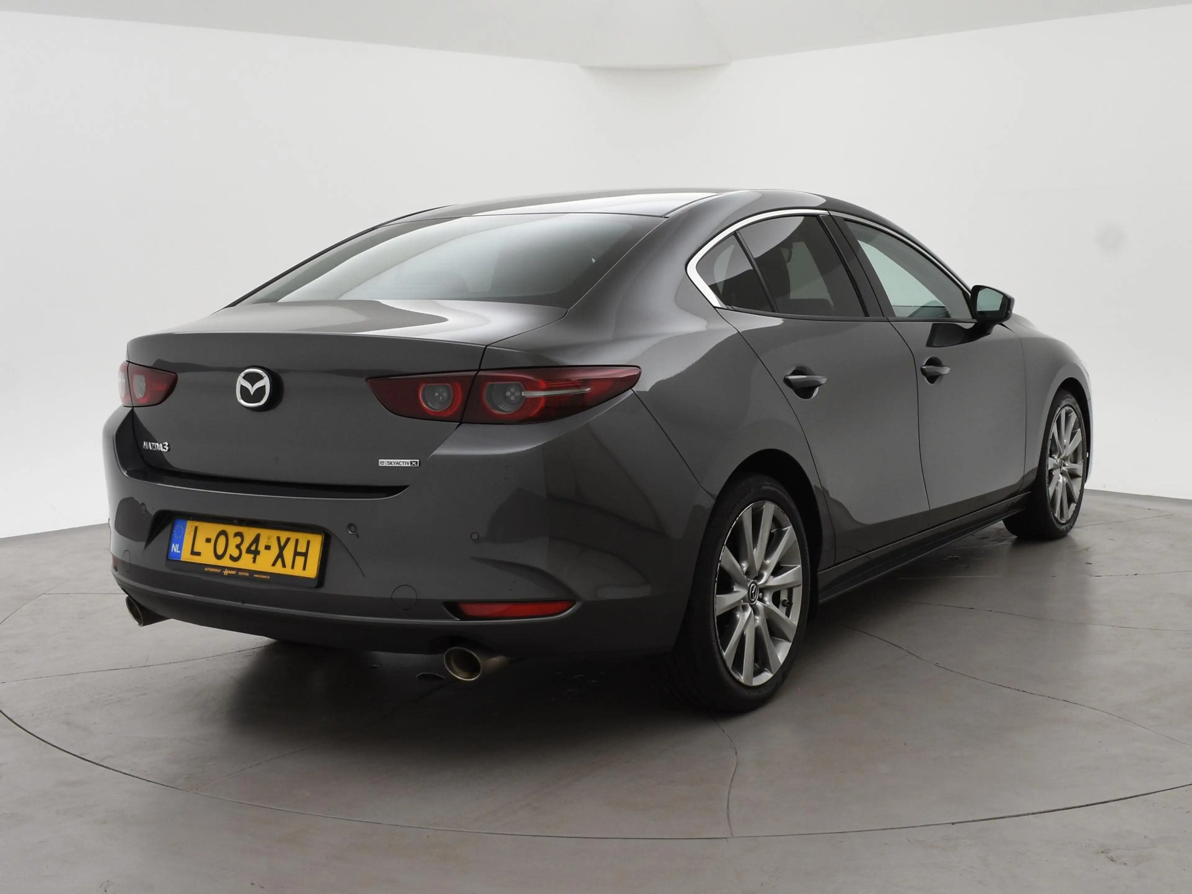 Mazda 3 2.0 e-SkyActiv-X M HYBRID 186 PK LUXURY + CARPLAY — photo 2
