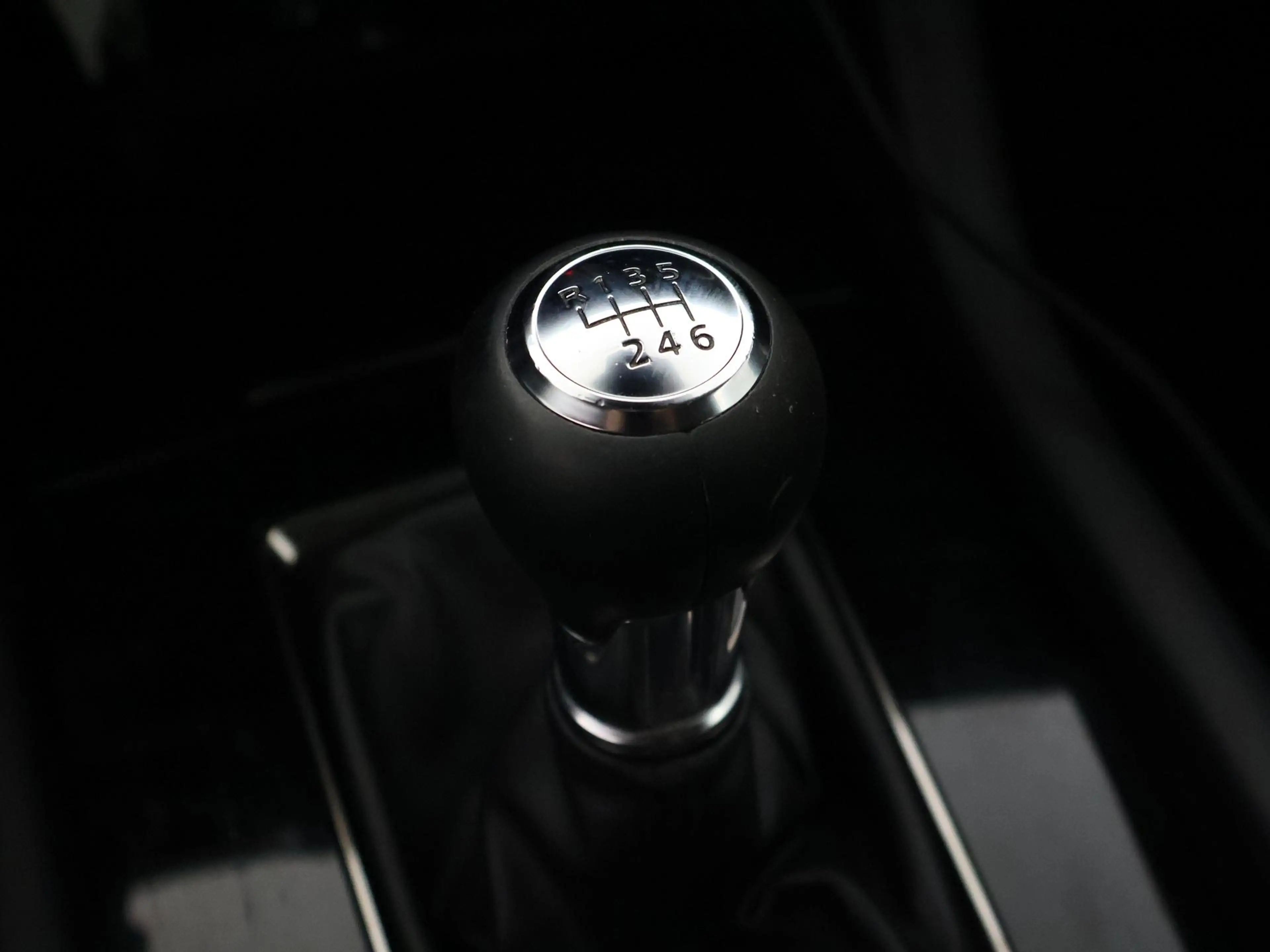Mazda 3 2.0 e-SkyActiv-X M HYBRID 186 PK LUXURY + CARPLAY — photo 49