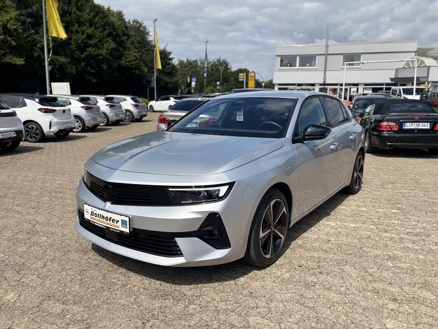 Opel Astra Astra GS NAVI/SHZ+LHZ/PDC vo+hi+360Cam Argent - 1