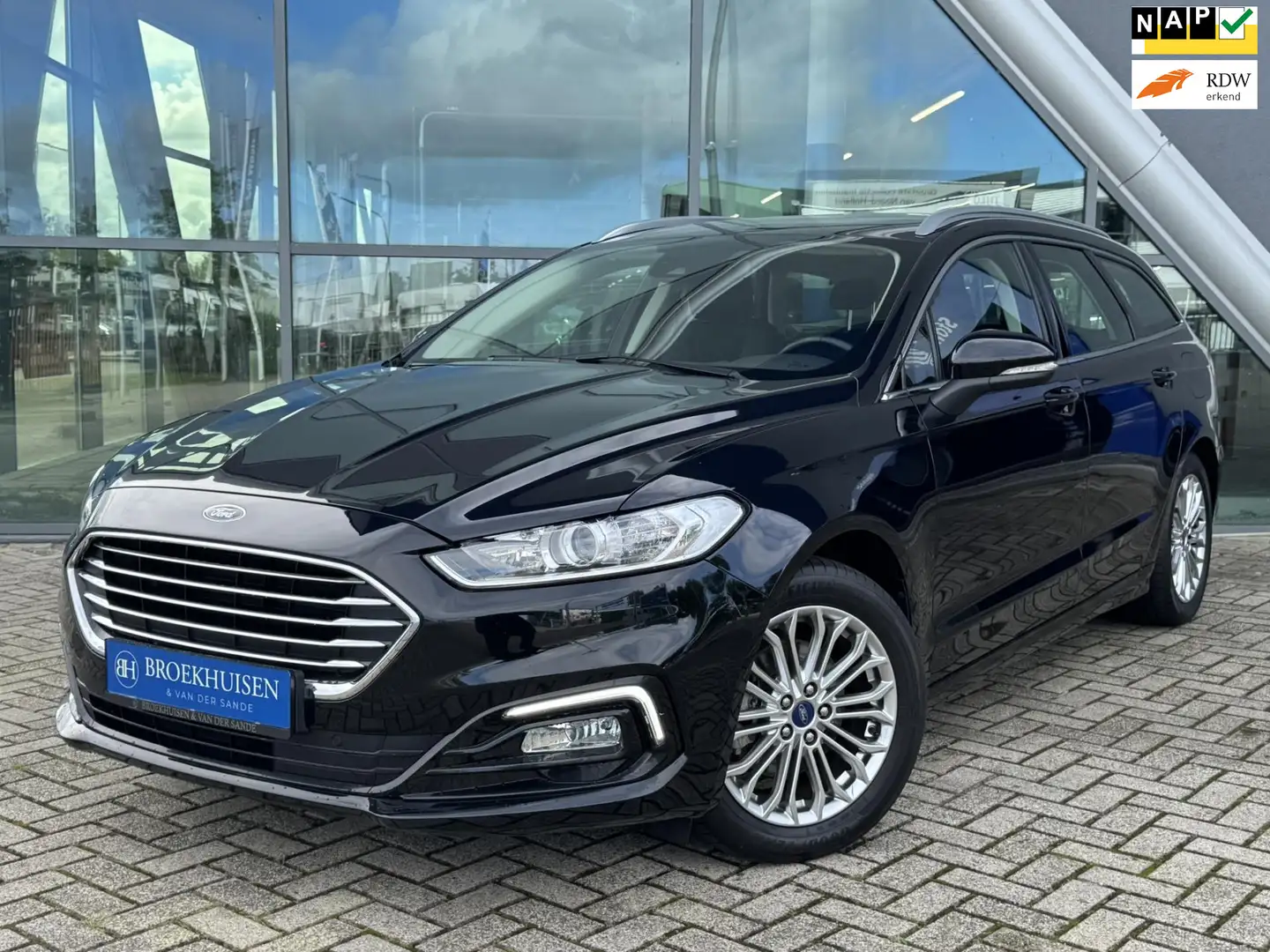 Ford Mondeo Wagon 2.0 IVCT HEV Titanium 191pk Automaat / Stoel Negro - 1