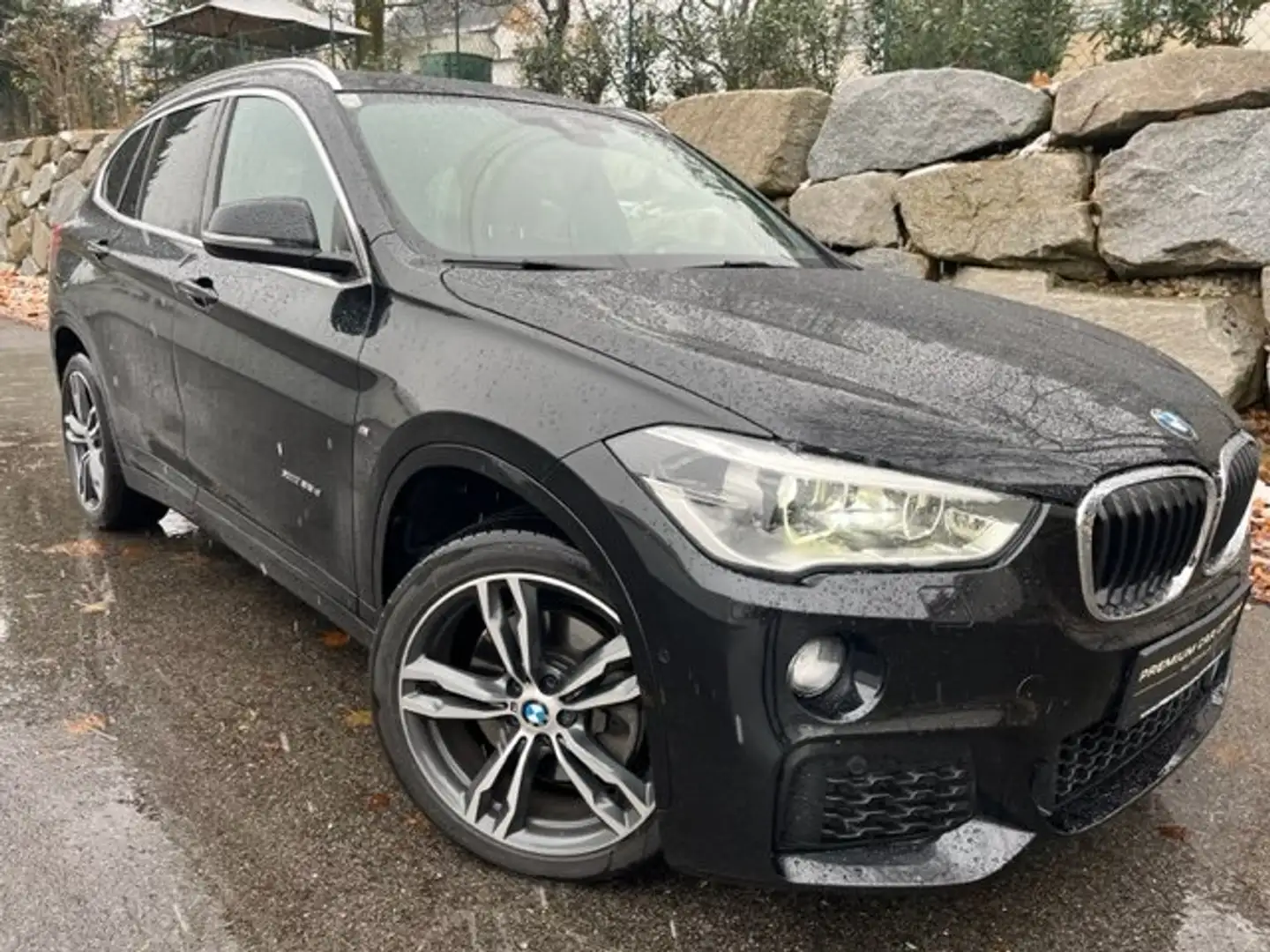 BMW X1 xDrive 25d M Sport Aut. Leder, 5,99% Fixzinsaktion Negro - 1