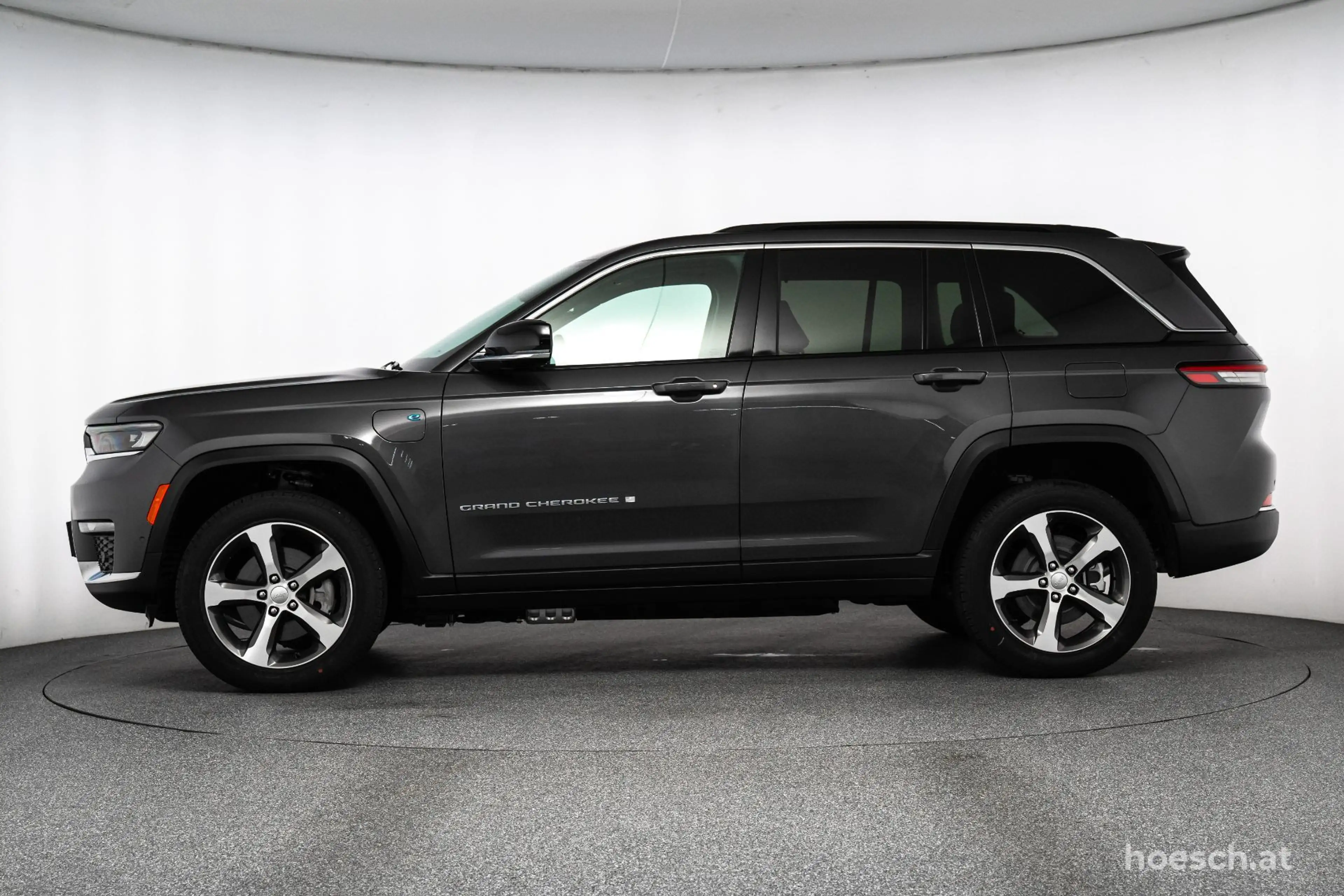 Jeep Grand Cherokee 4xe PHEV Limited PANO LEDER ALPINE ++ — photo 3