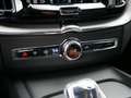Volvo XC60 T6 AWD Plus Dark H/K HGSD STANDHZ LED Schwarz - thumbnail 18