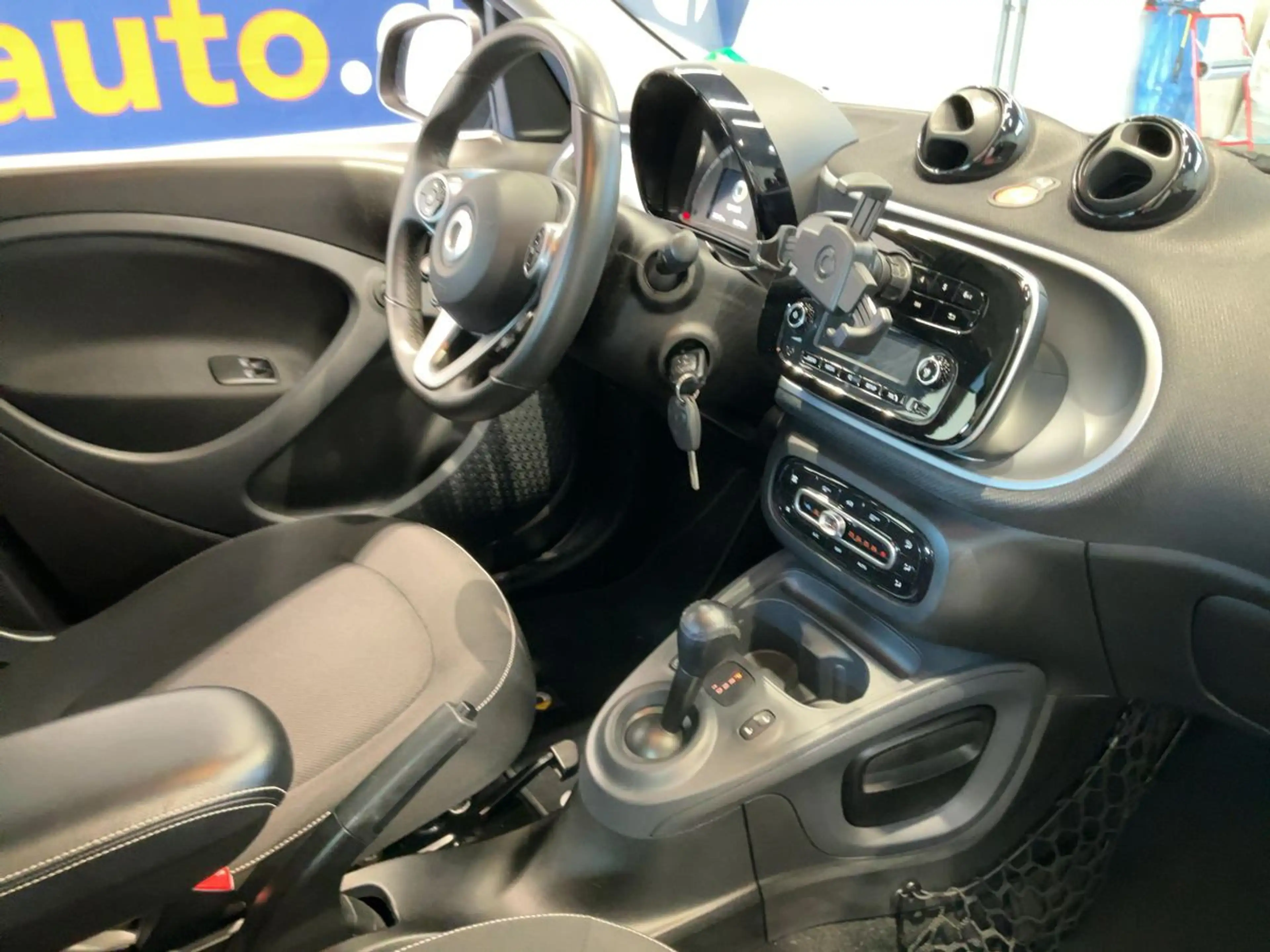 smart forFour Passion 66 *FALTDACH*SHZ*KLIMAUT*BLUETOOTH* — photo 5