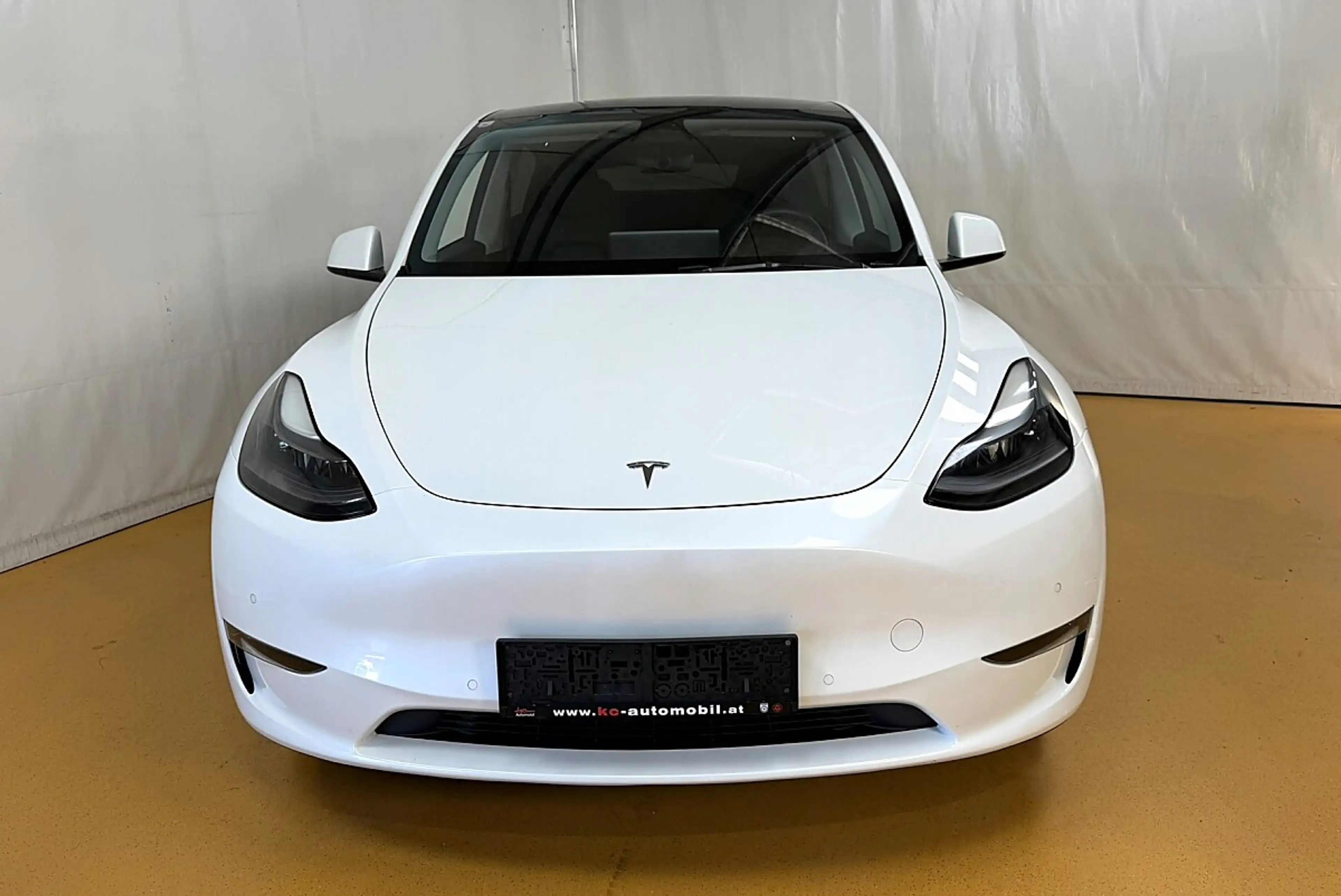 Tesla Model Y Dual Maximale Reichweite Dual AWD Autopilot — photo 12