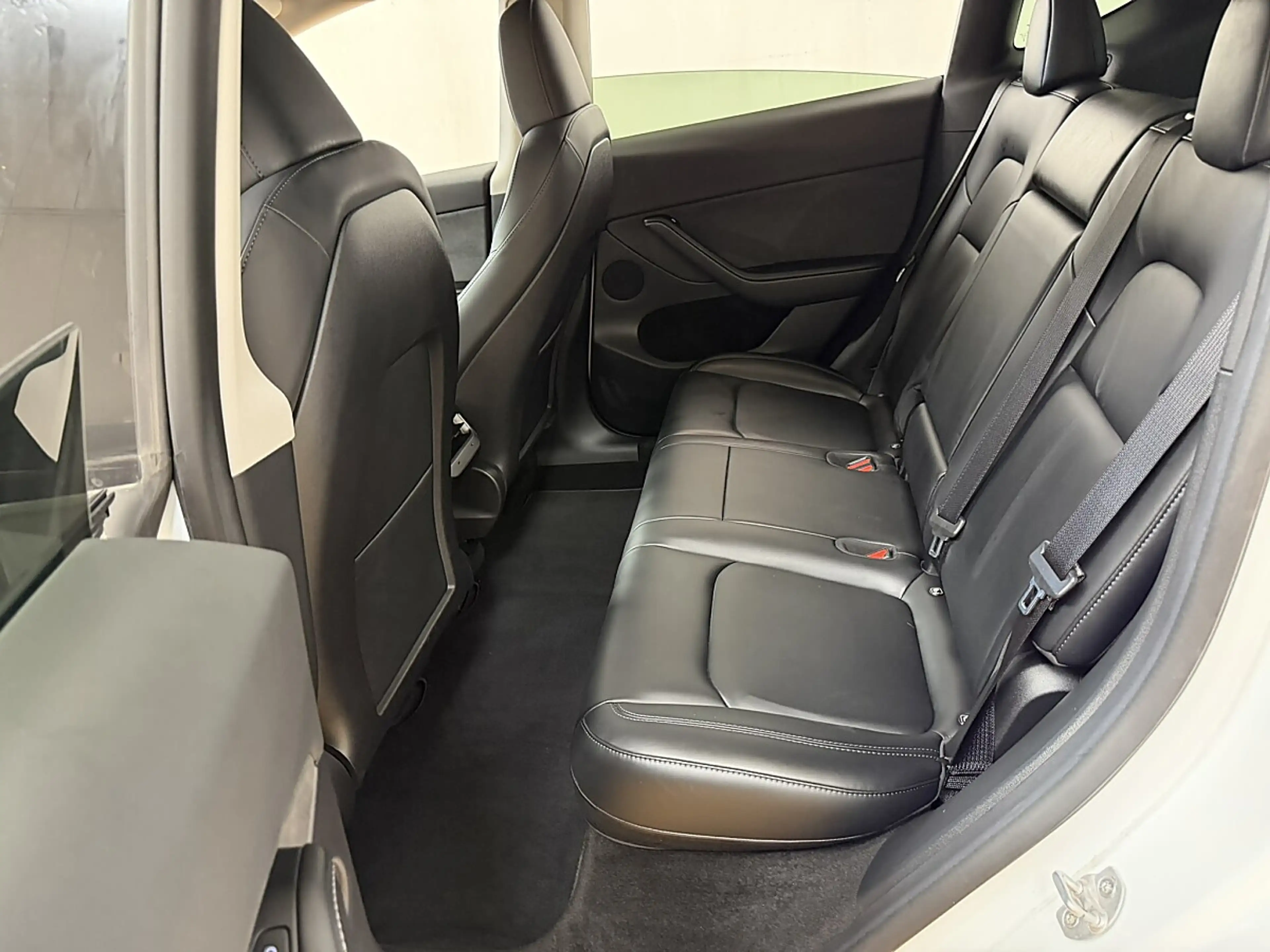 Tesla Model Y Dual Maximale Reichweite Dual AWD Autopilot — photo 9