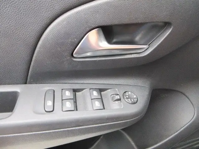 Opel Corsa view 12
