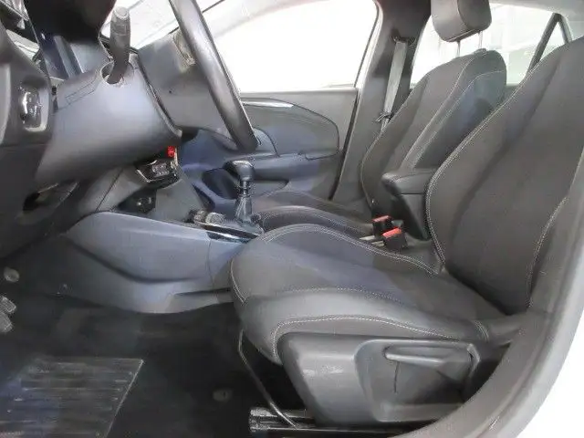 Opel Corsa view 8