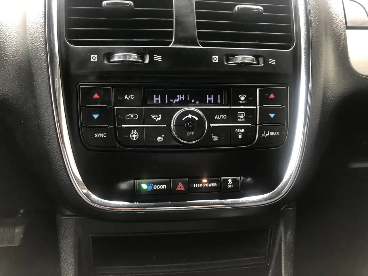 Dodge Grand Caravan снимка Dodge Grand Caravan