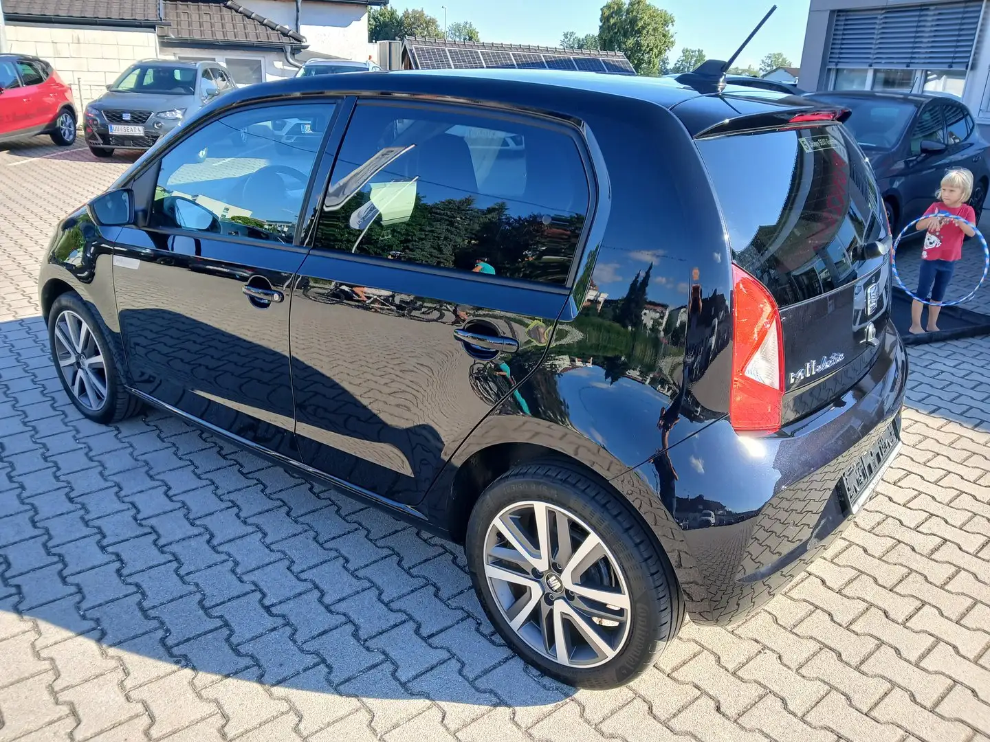 SEAT Mii electric Plus Schwarz - 2