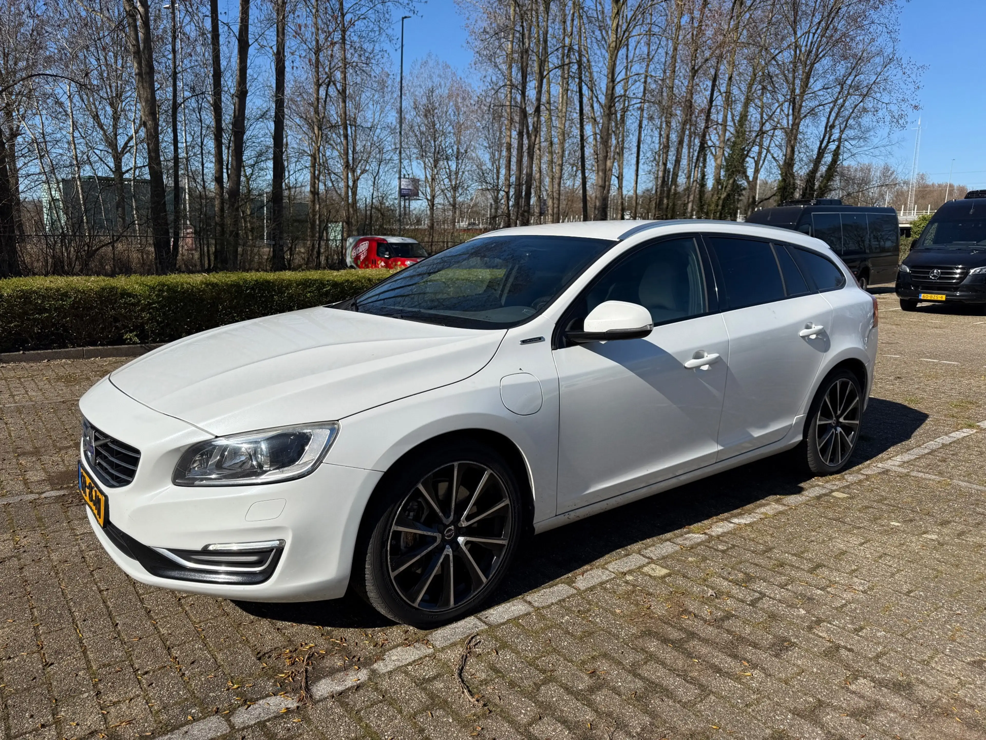 Volvo V60 2.4 D5 Twin Engine Special Edition Euro 6 White Le