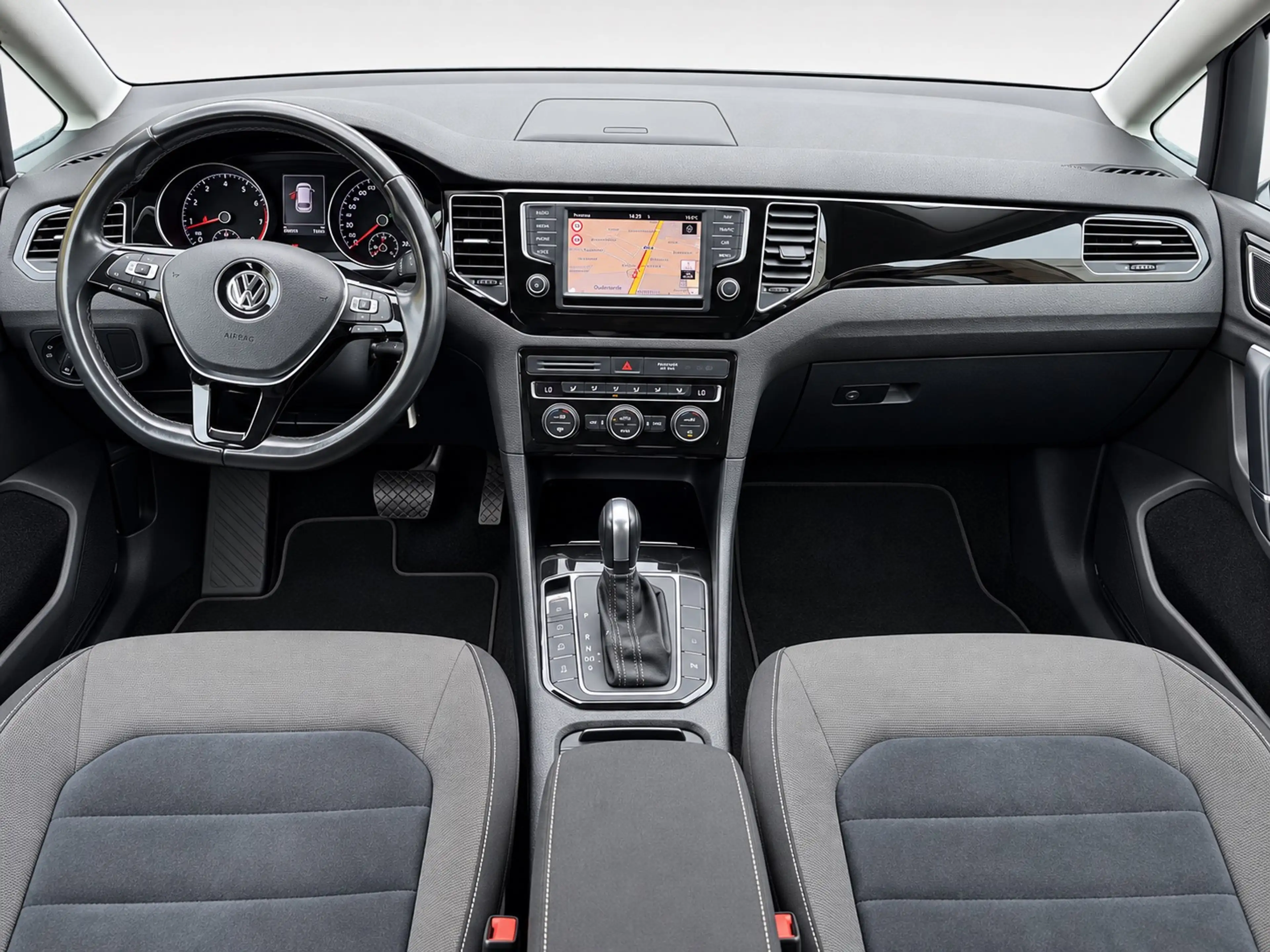 Volkswagen Golf Sportsvan Golf Sportsvan 1.4 TSI Highline DSG — photo 8