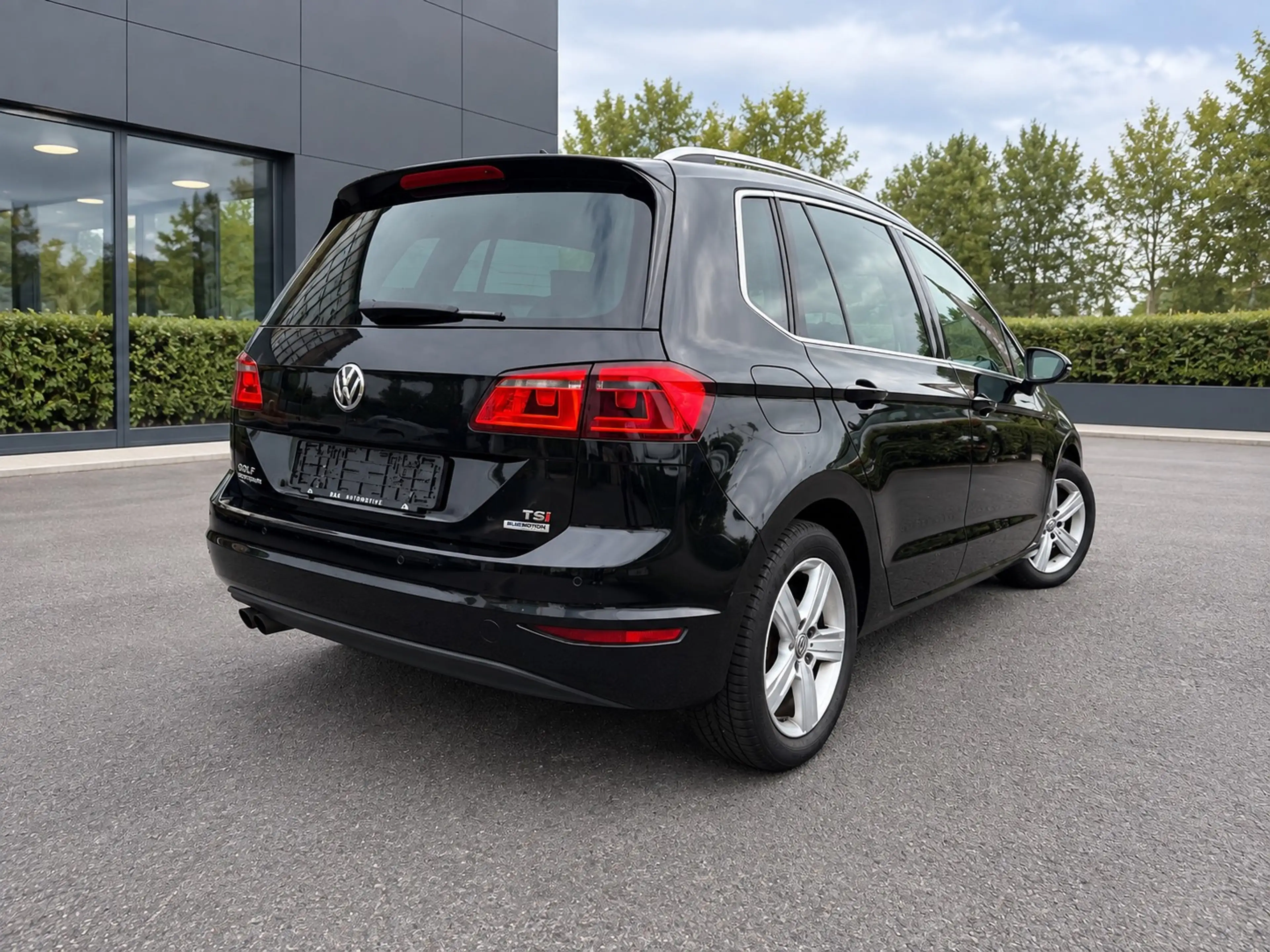 Volkswagen Golf Sportsvan Golf Sportsvan 1.4 TSI Highline DSG — photo 4