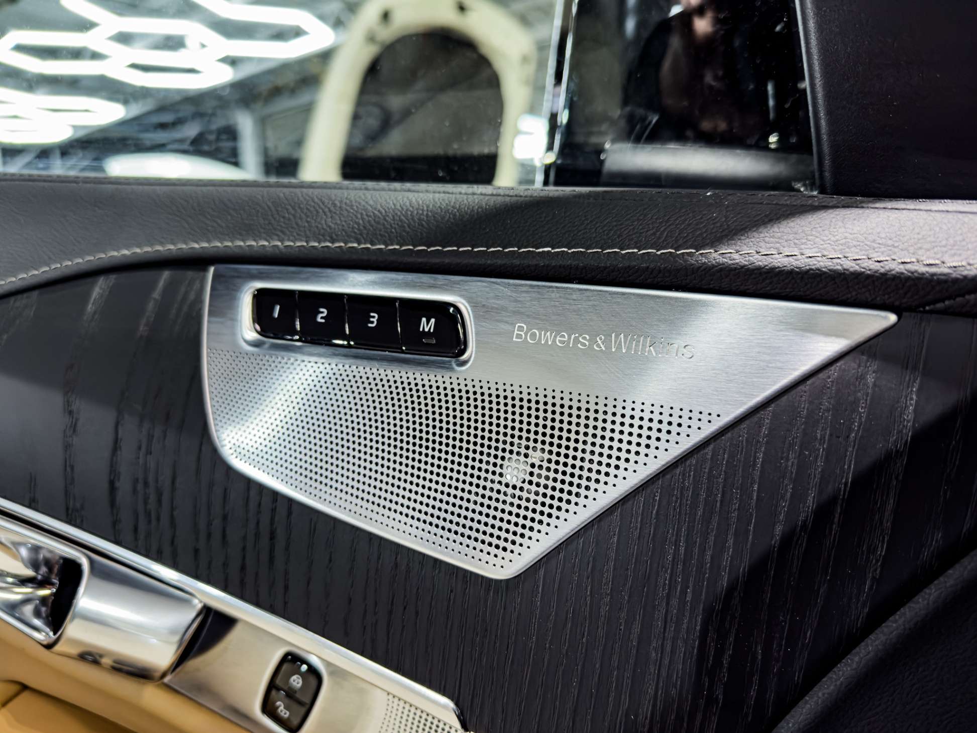 2025 Volvo XC90 B6 AWD 7-SEATER Ultra-Bright thumb 17
