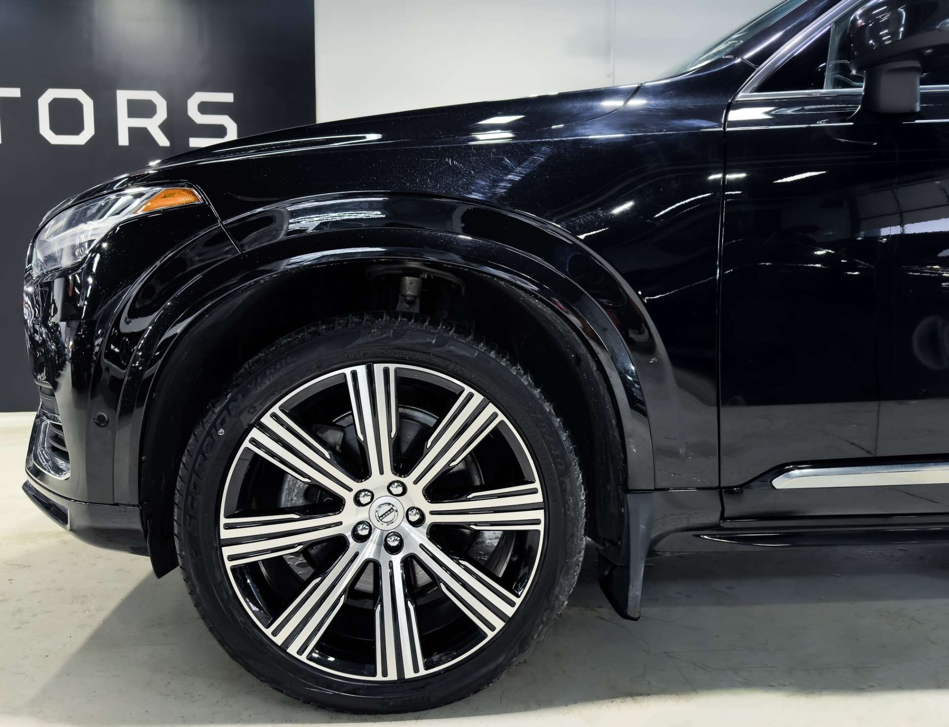 2025 Volvo XC90 B6 AWD 7-SEATER Ultra-Bright thumb 8