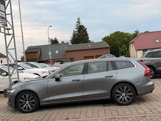 Volvo V60 view 2