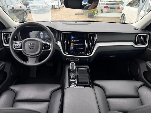 Volvo V60 view 12