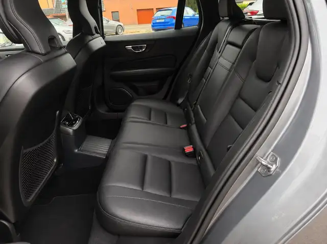 Volvo V60 view 11