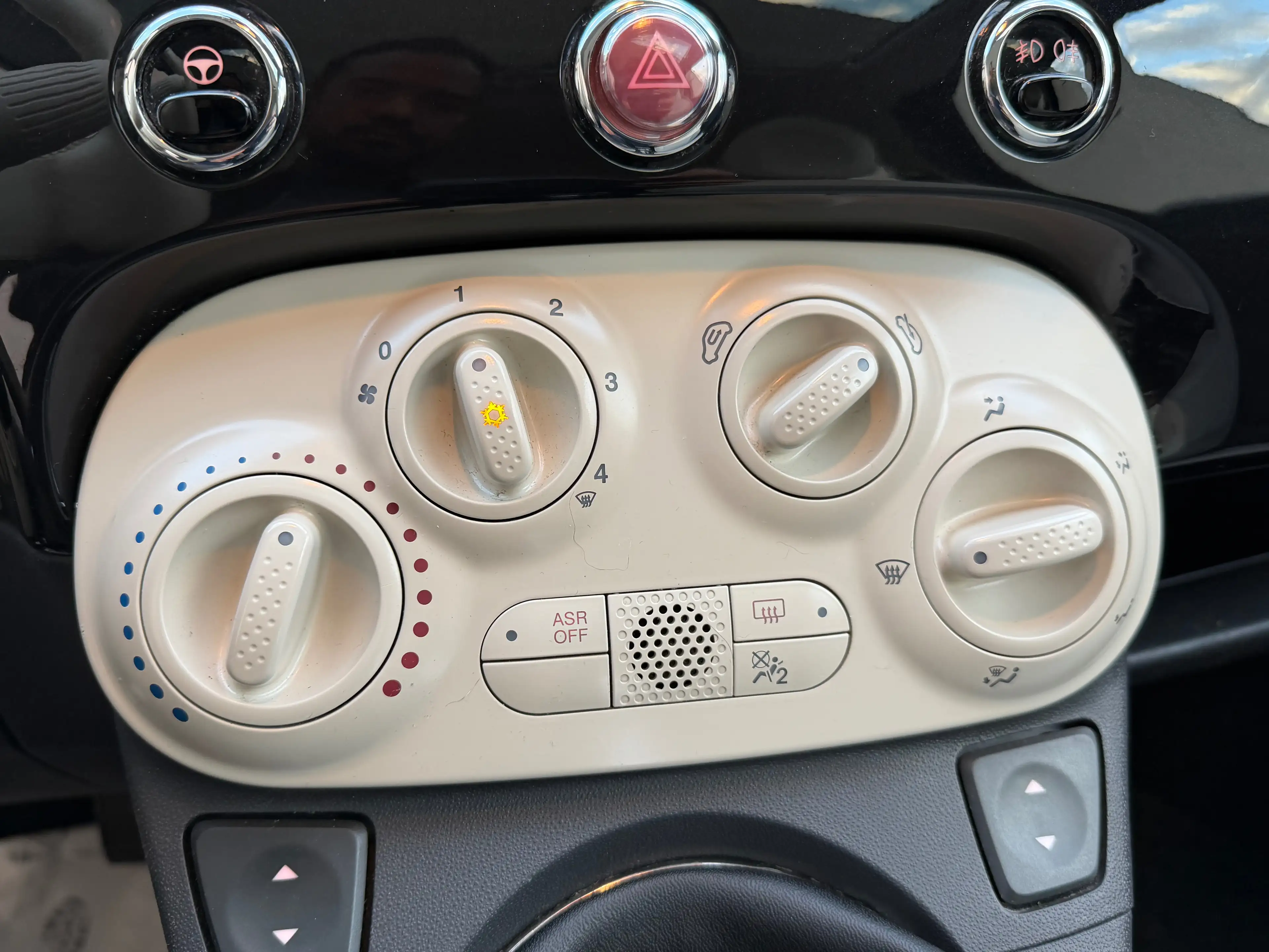 Fiat 500 500 1.2i La petite Robe noire — photo 14