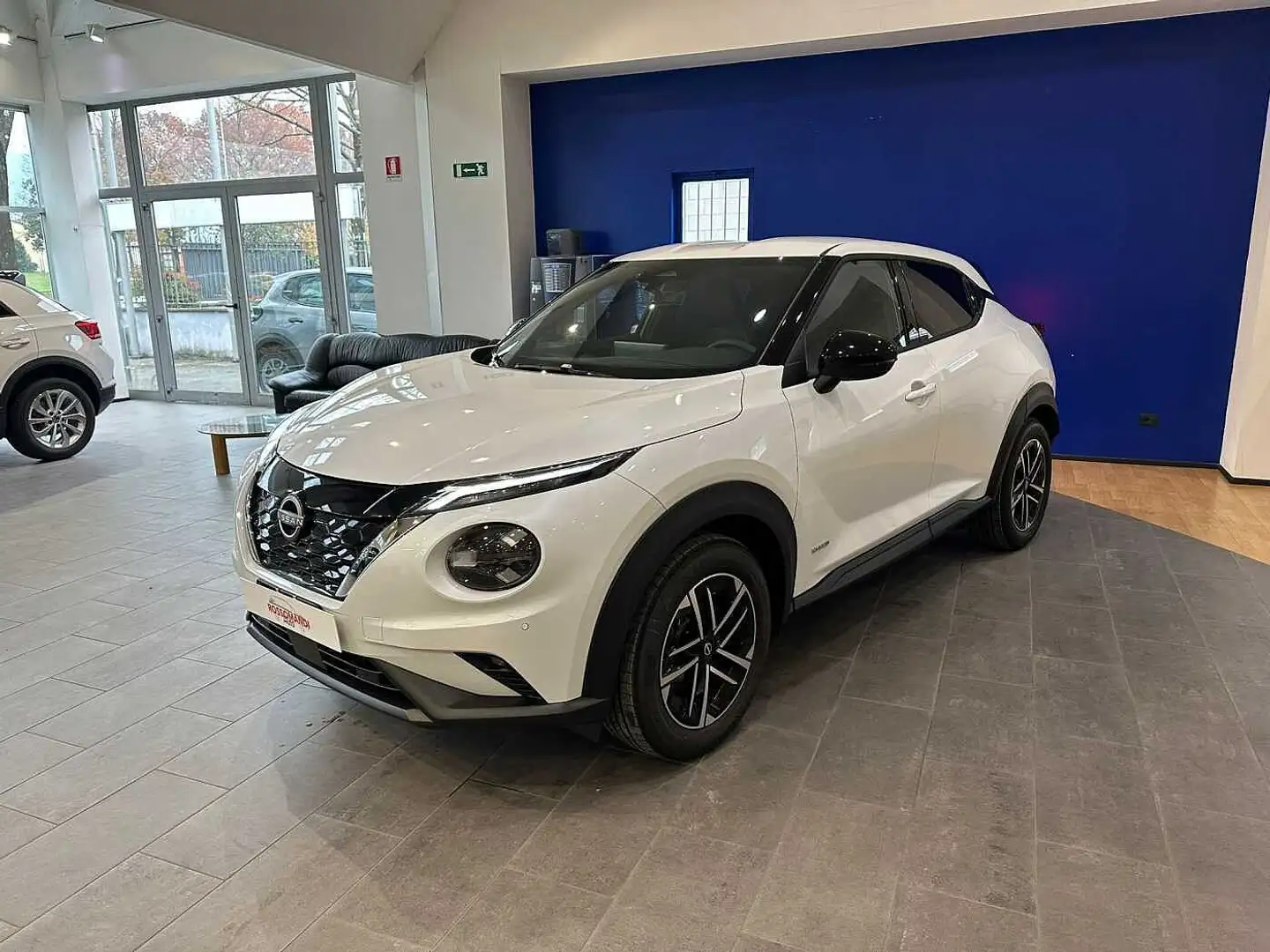 Nissan Juke 2ª serie N Connecta 1.6 FULL HYBRID 143 CV Bianco - 1