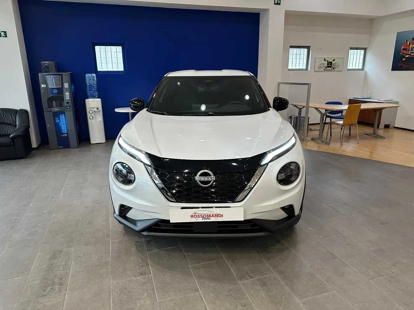 Nissan Juke 2ª serie N Connecta 1.6 FULL HYBRID 143 CV Bianco - 2