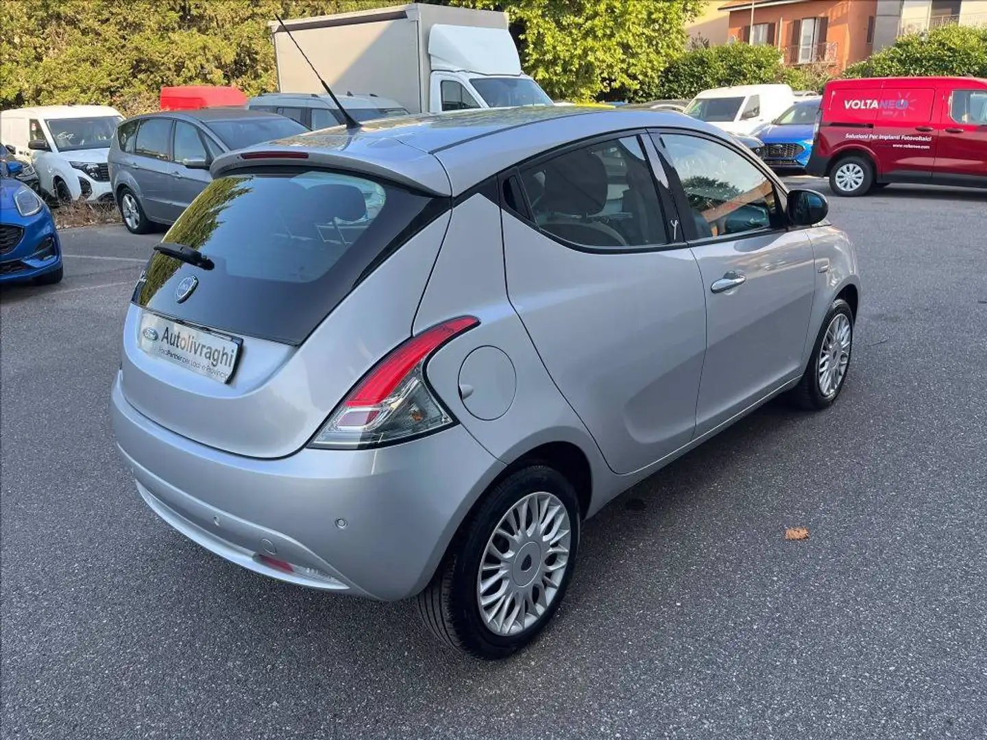 Lancia Ypsilon 1.2 Gold 69cv Gris - 2