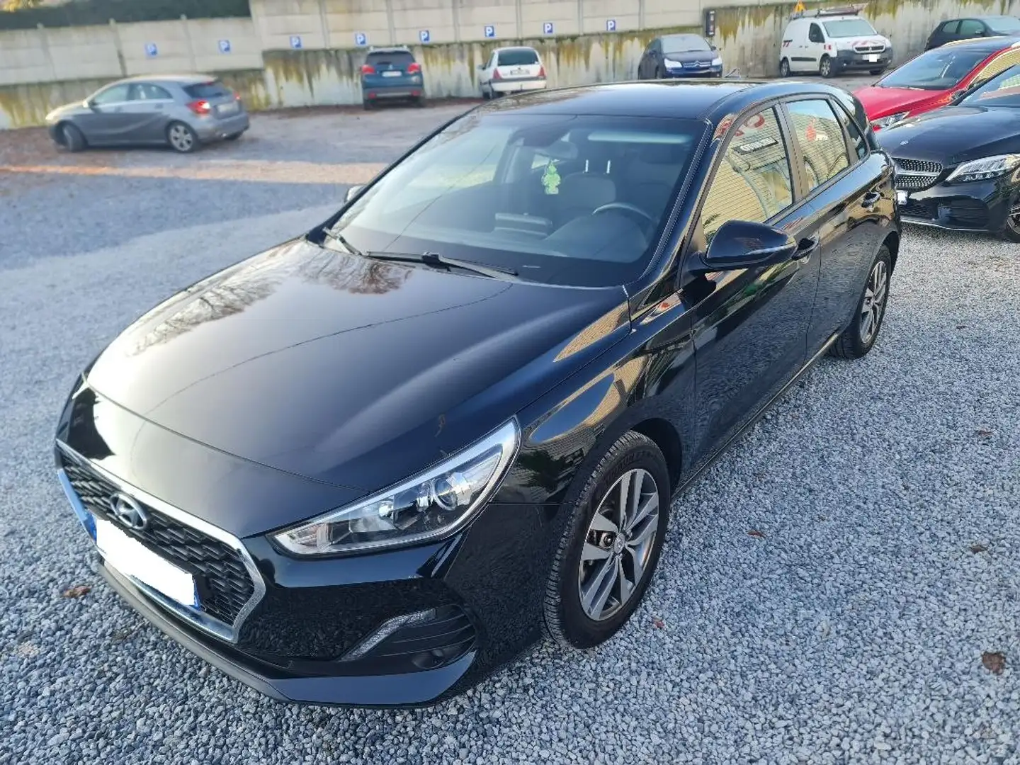 Hyundai i30 1.0 T-GDi 120 BVM6 Business Schwarz - 2