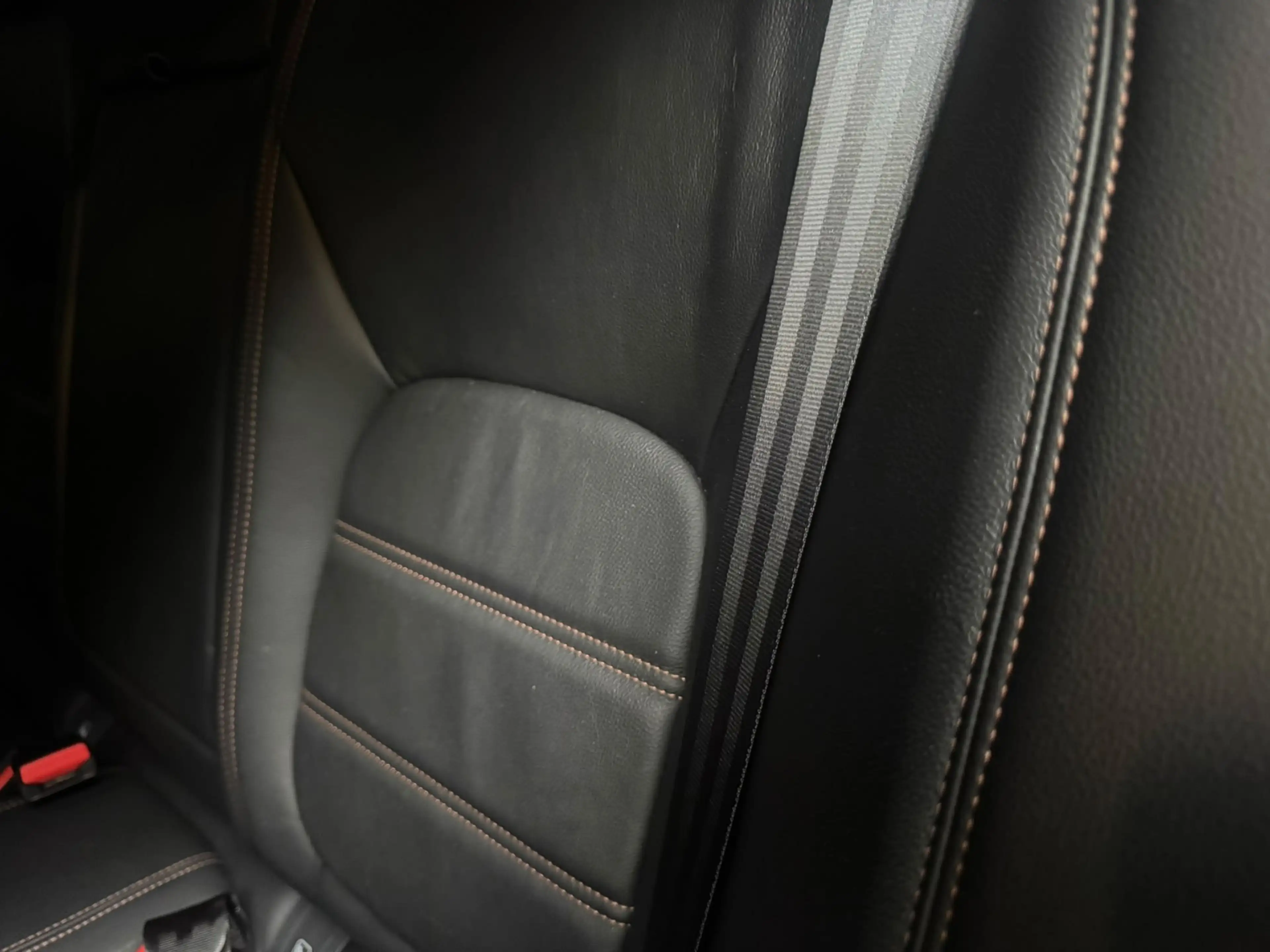 Jaguar XE 2.0 D Portfolio 1e Eigenaar Dealer Onder. — photo 9