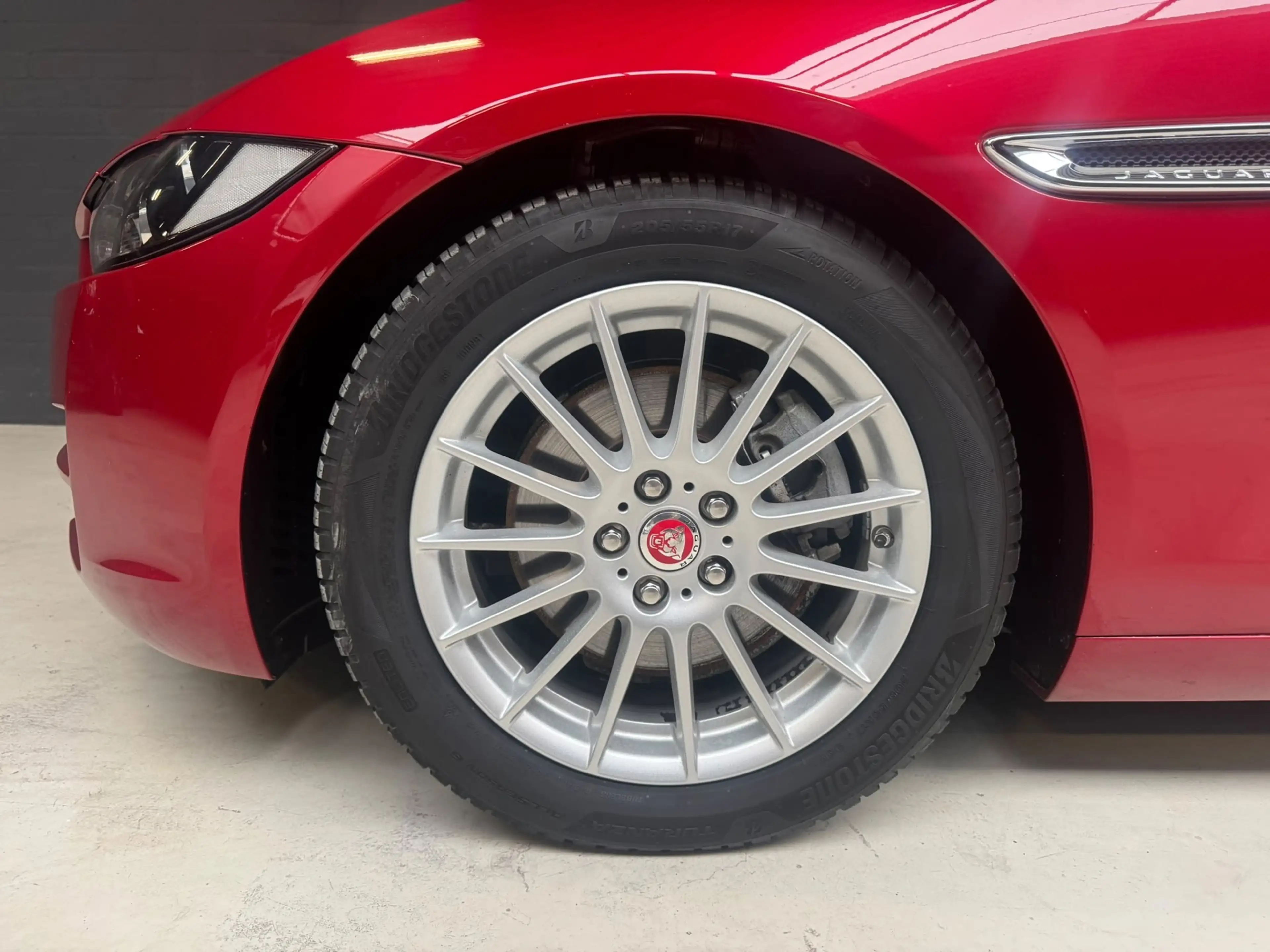 Jaguar XE 2.0 D Portfolio 1e Eigenaar Dealer Onder. — photo 15