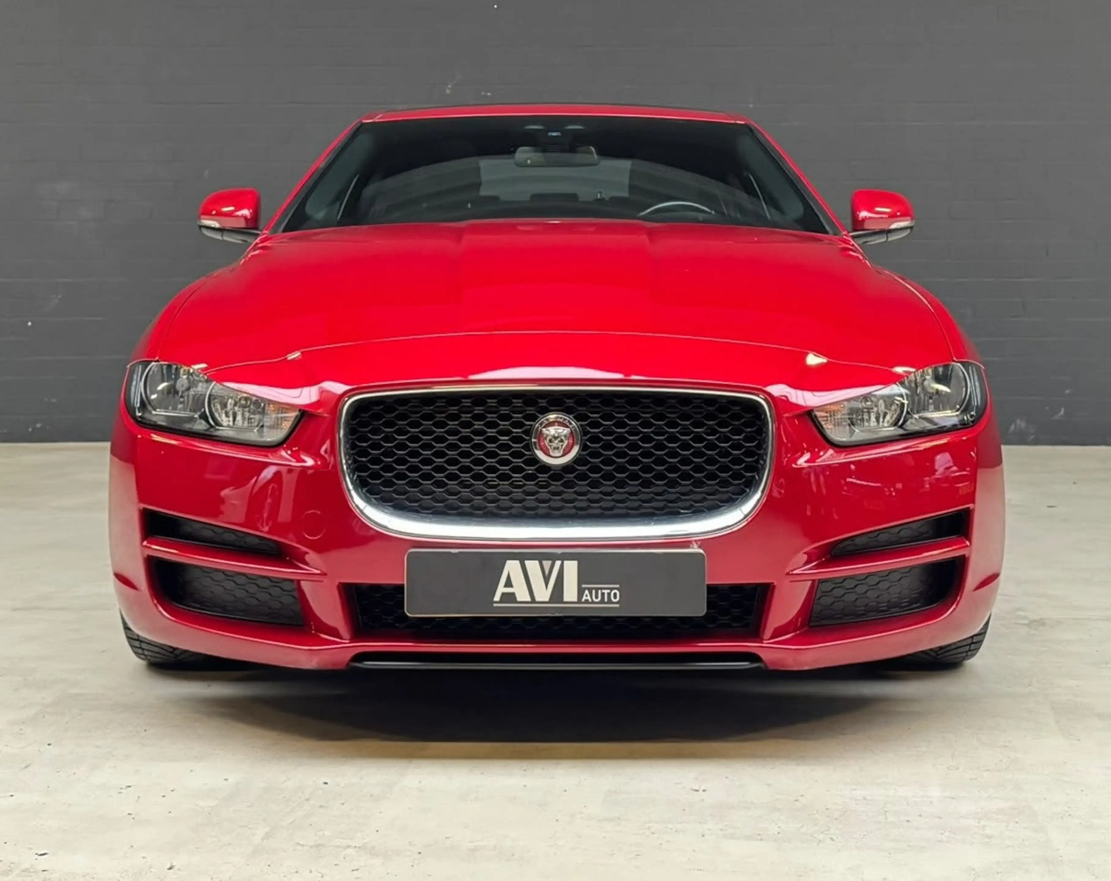 Jaguar XE 2.0 D Portfolio 1e Eigenaar Dealer Onder. — photo 2