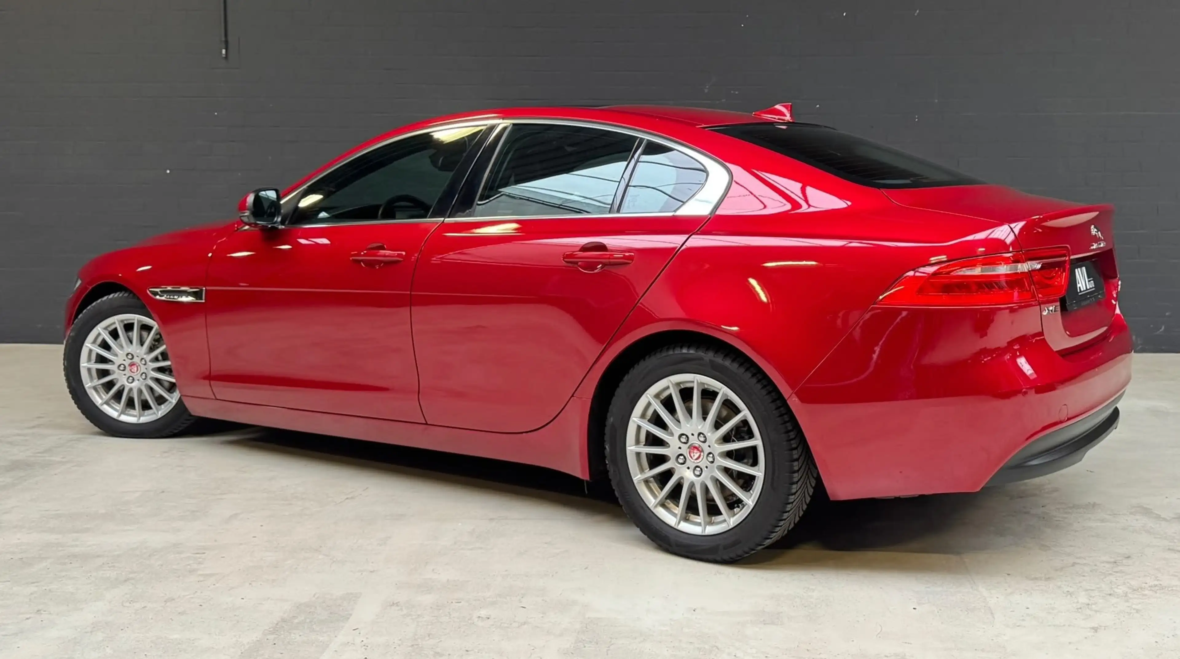 Jaguar XE 2.0 D Portfolio 1e Eigenaar Dealer Onder. — photo 4