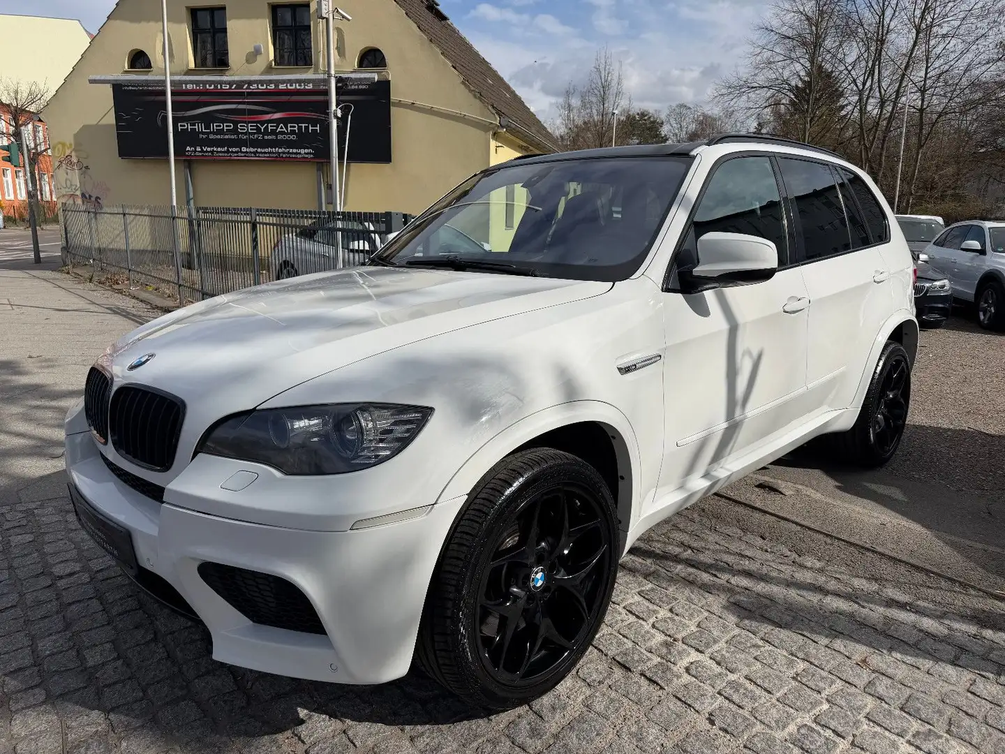 BMW X5 M 4.4 V8*VOLLAUSSTATTUNG*414KW* Weiß - 1