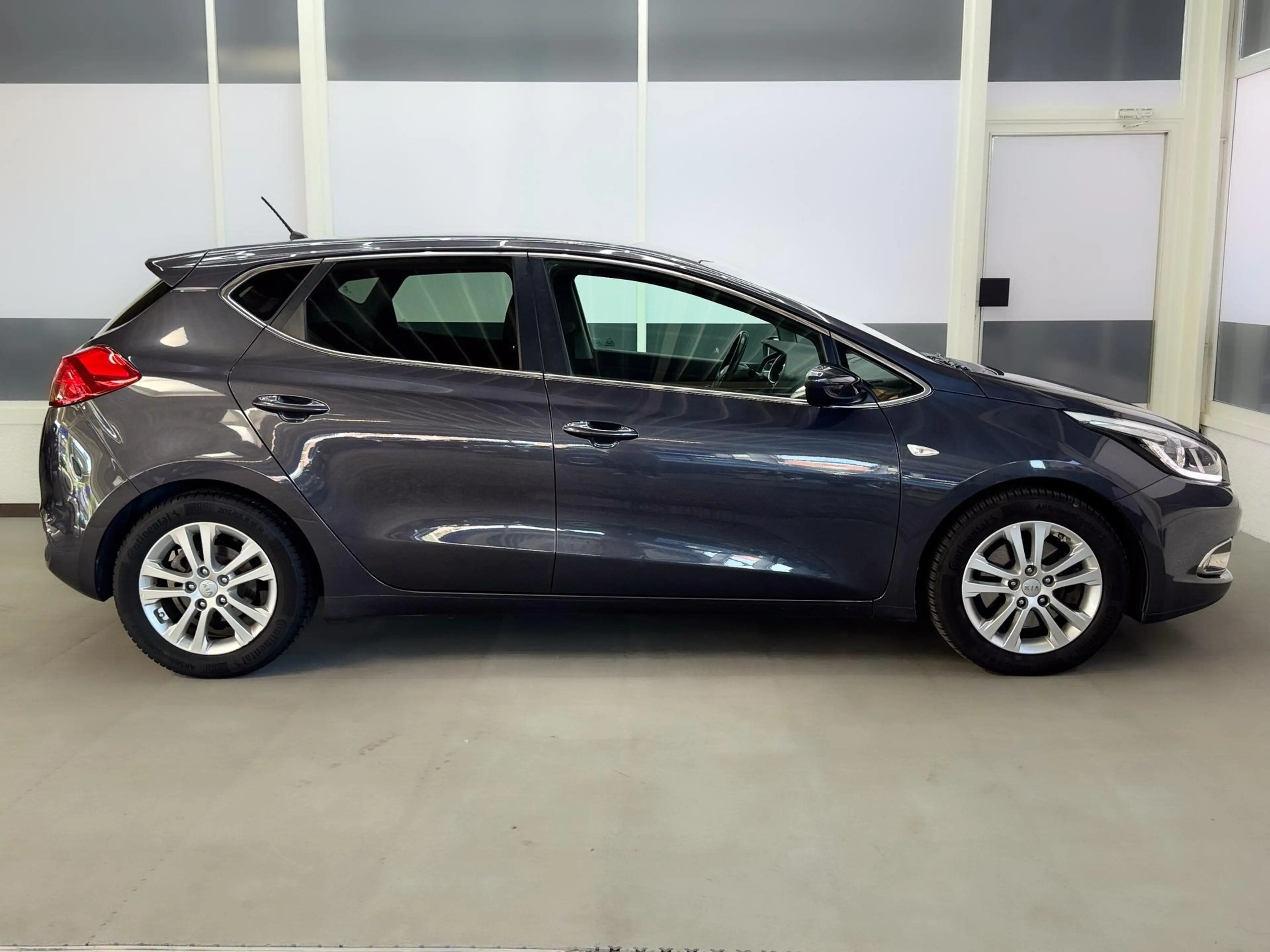 Kia Ceed / cee'd FIFA World Cup Edition SHZ KLIMAAUTOMATIK PDC 1... — photo 4