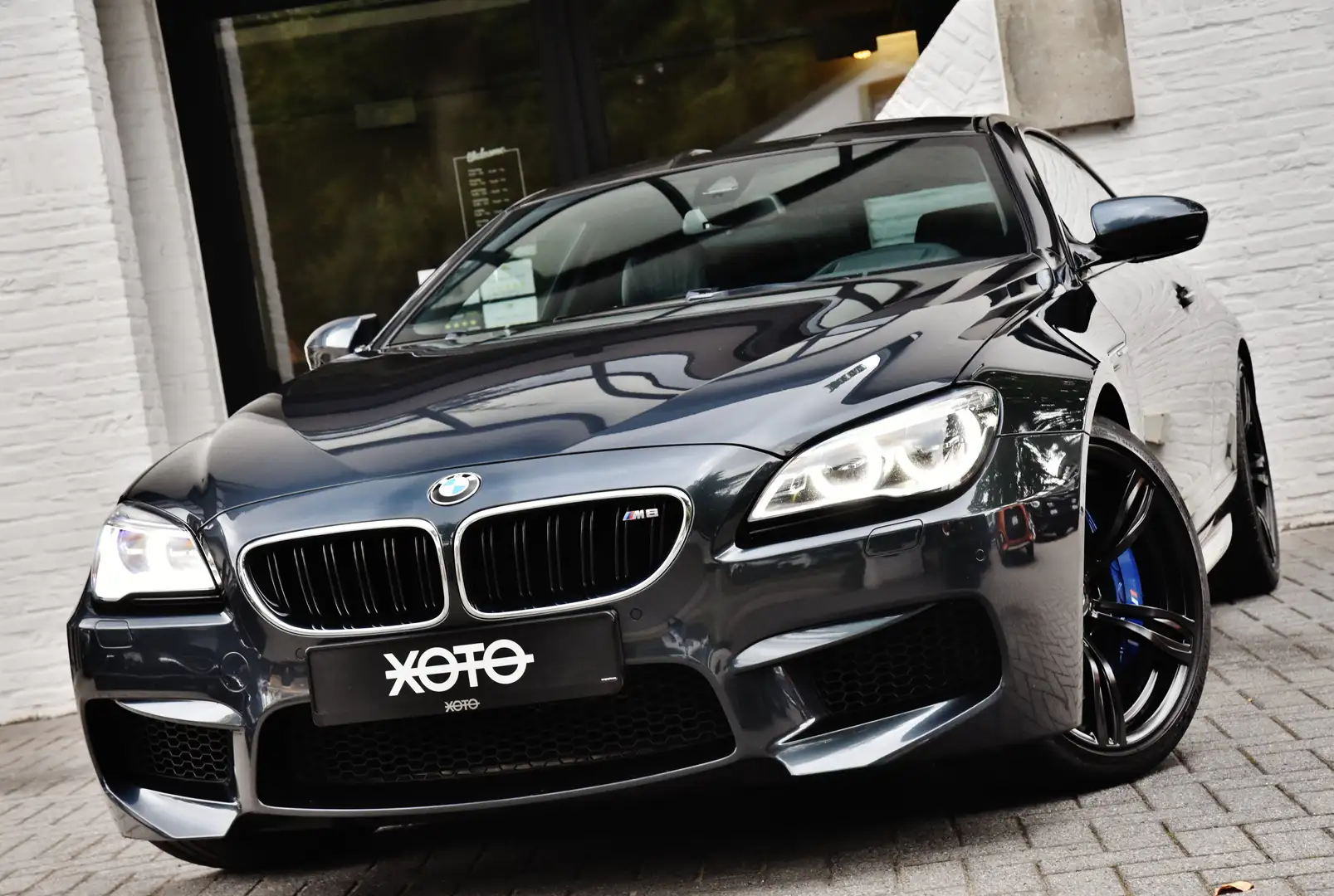 BMW M6 4.4 V8 DKG COUPE ** FULL HISTORY / FULL OPTION *** Grijs - 1
