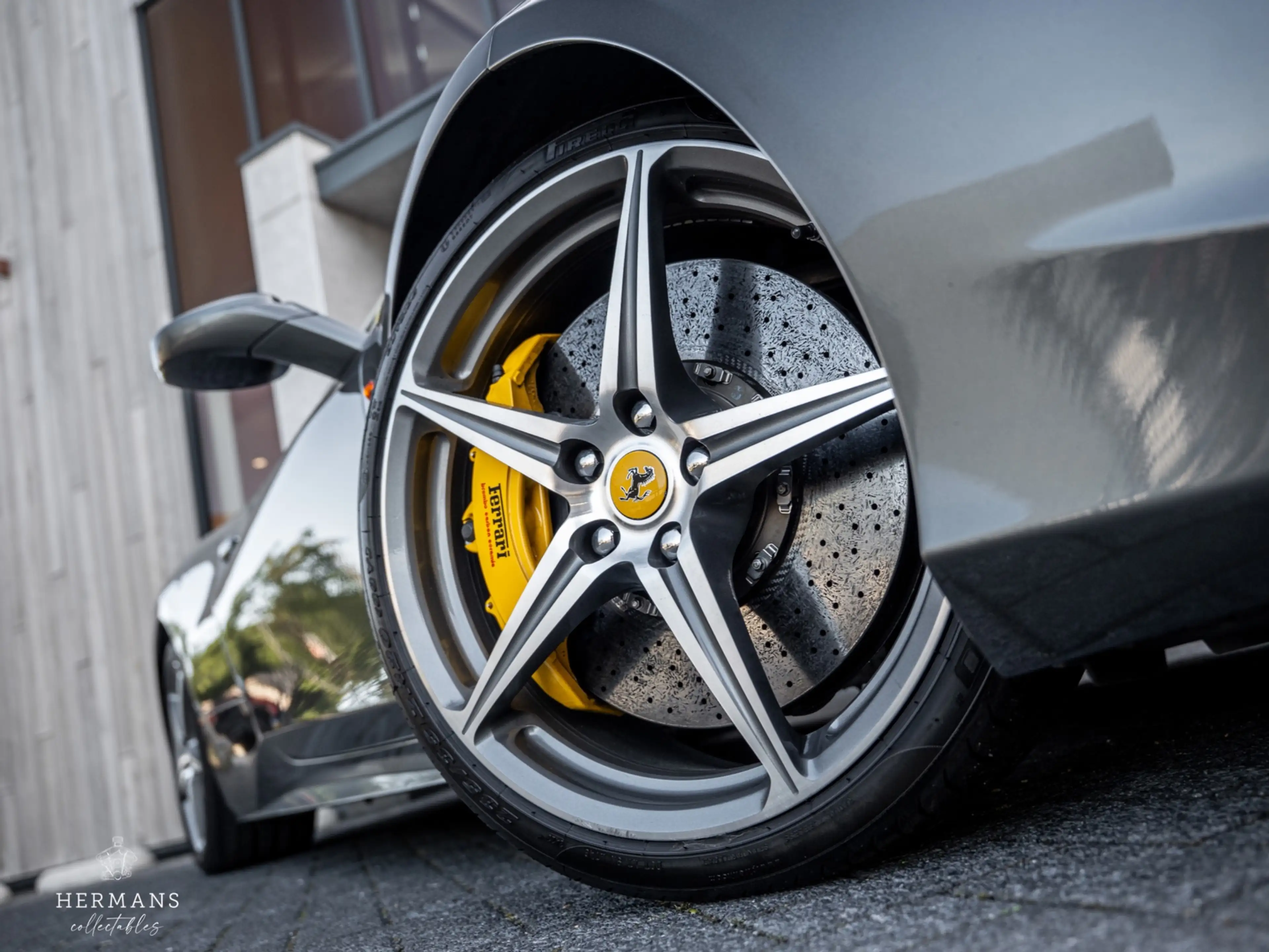 Ferrari 458 4.5 V8 Italia / Grigio Silverstone / Ceramic / Car — photo 3