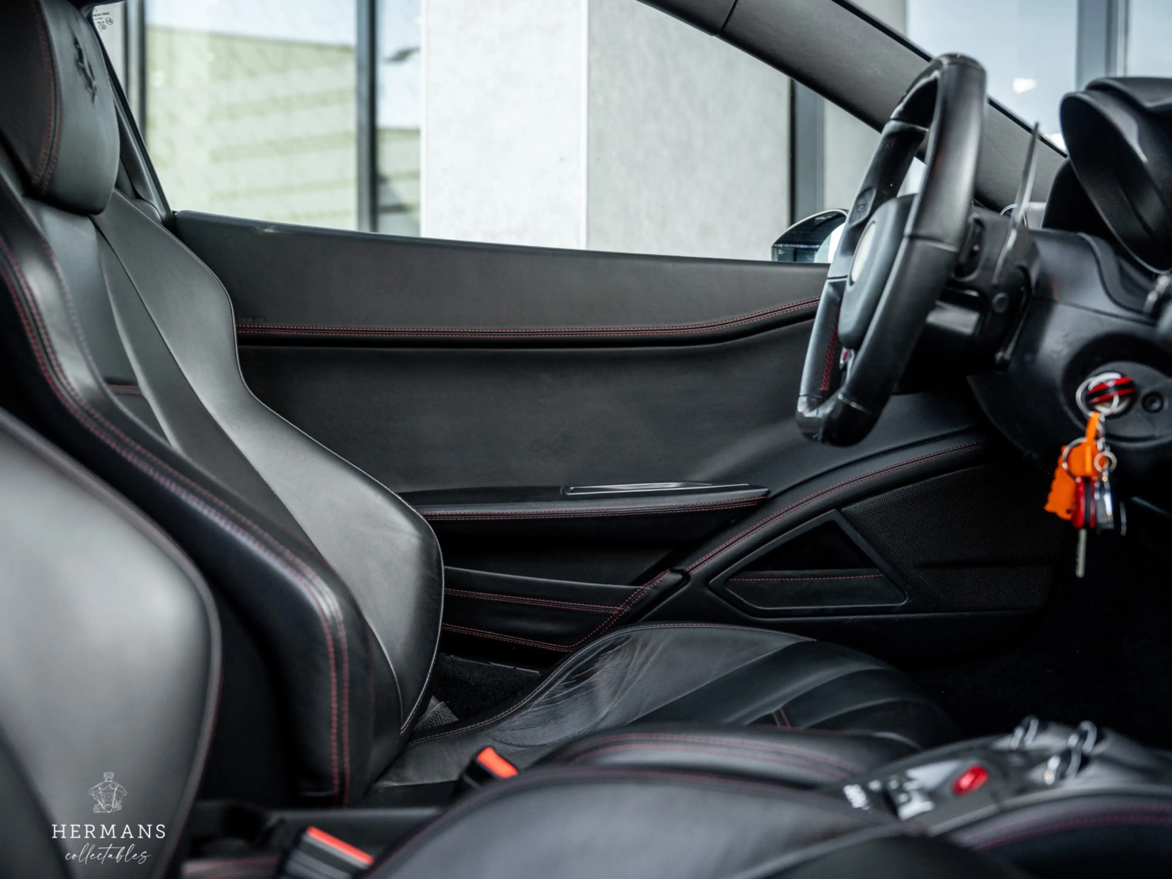 Ferrari 458 4.5 V8 Italia / Grigio Silverstone / Ceramic / Car — photo 32