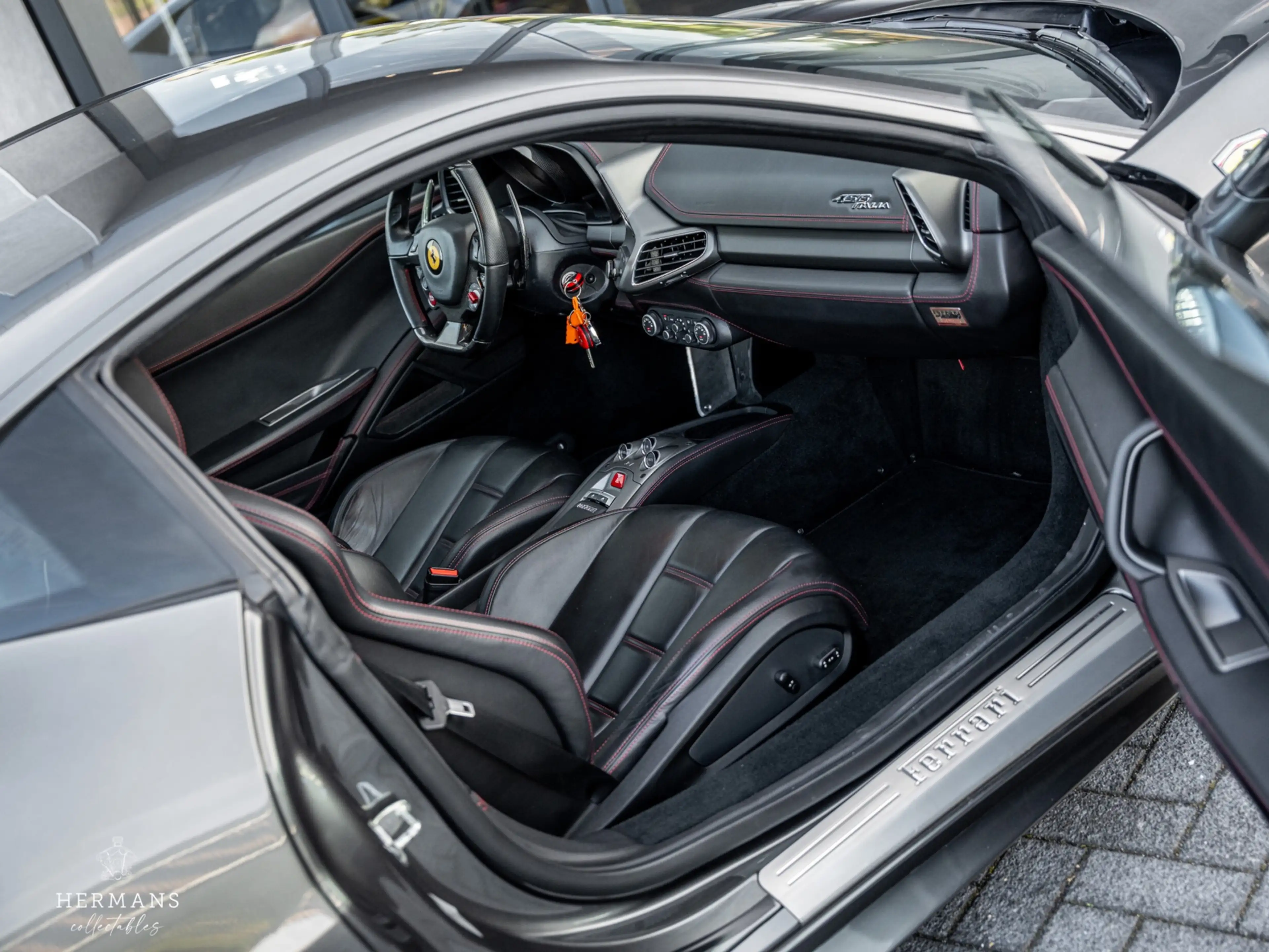 Ferrari 458 4.5 V8 Italia / Grigio Silverstone / Ceramic / Car — photo 4