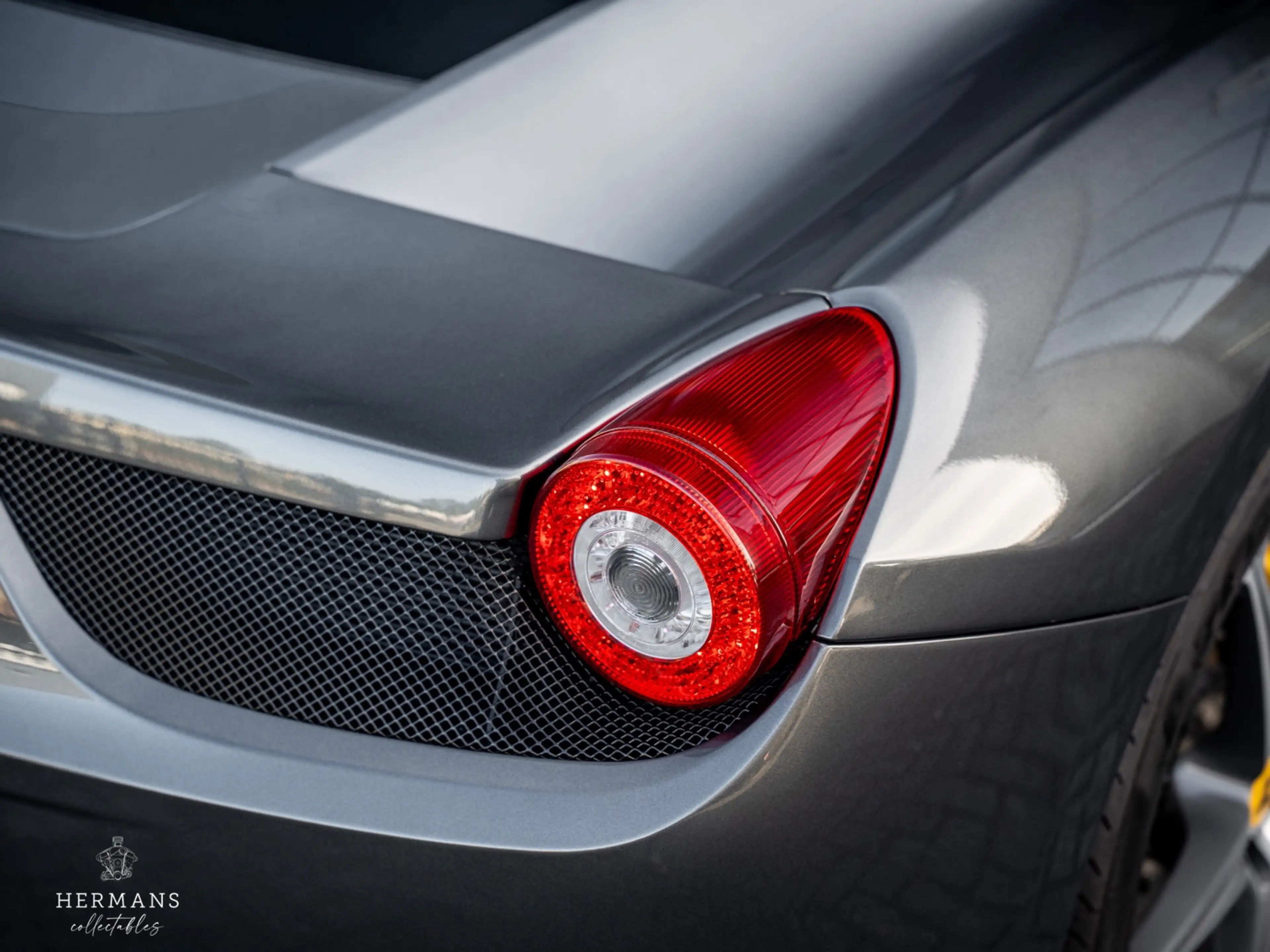 Ferrari 458 4.5 V8 Italia / Grigio Silverstone / Ceramic / Car — photo 12