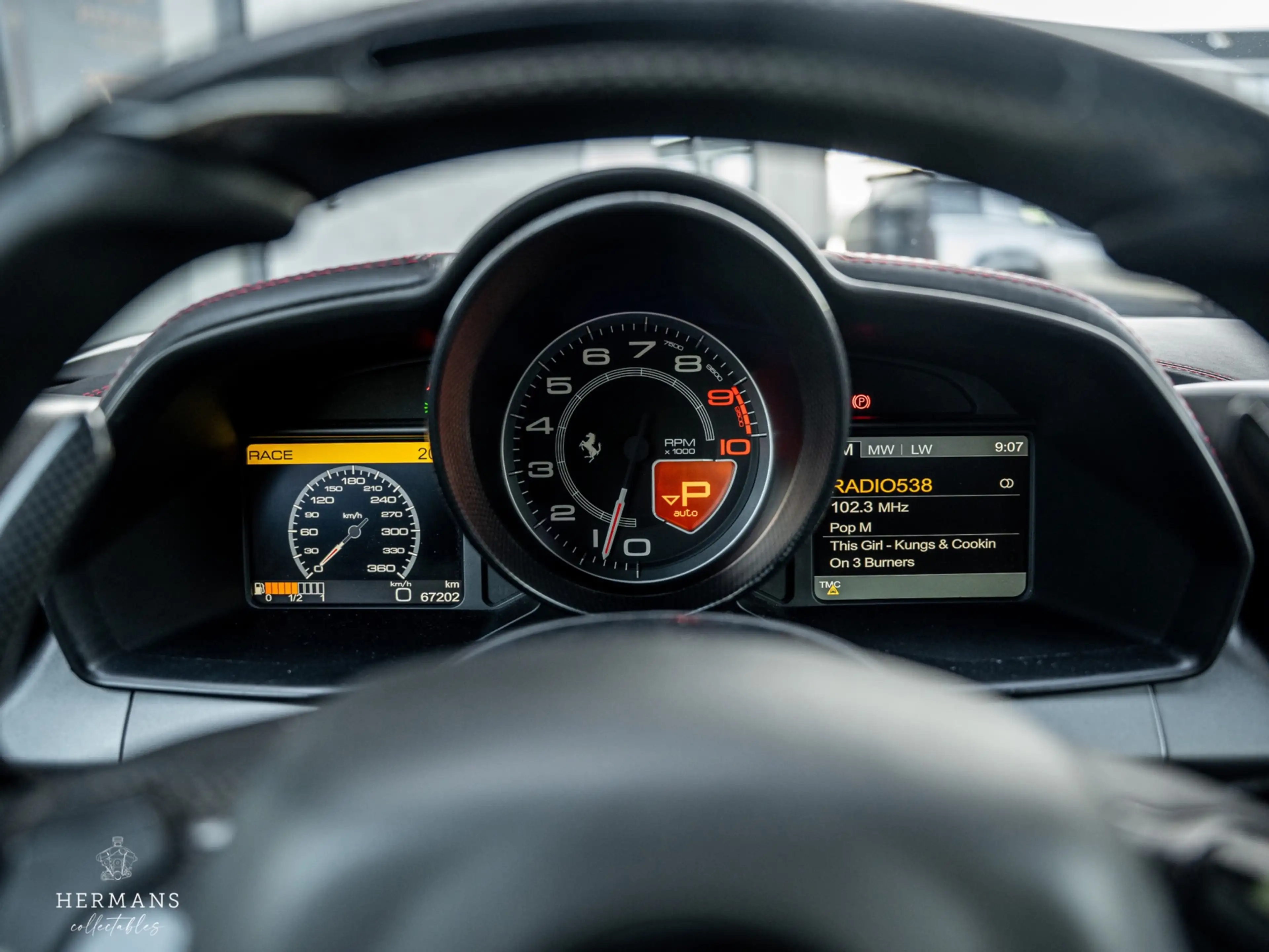 Ferrari 458 4.5 V8 Italia / Grigio Silverstone / Ceramic / Car — photo 26