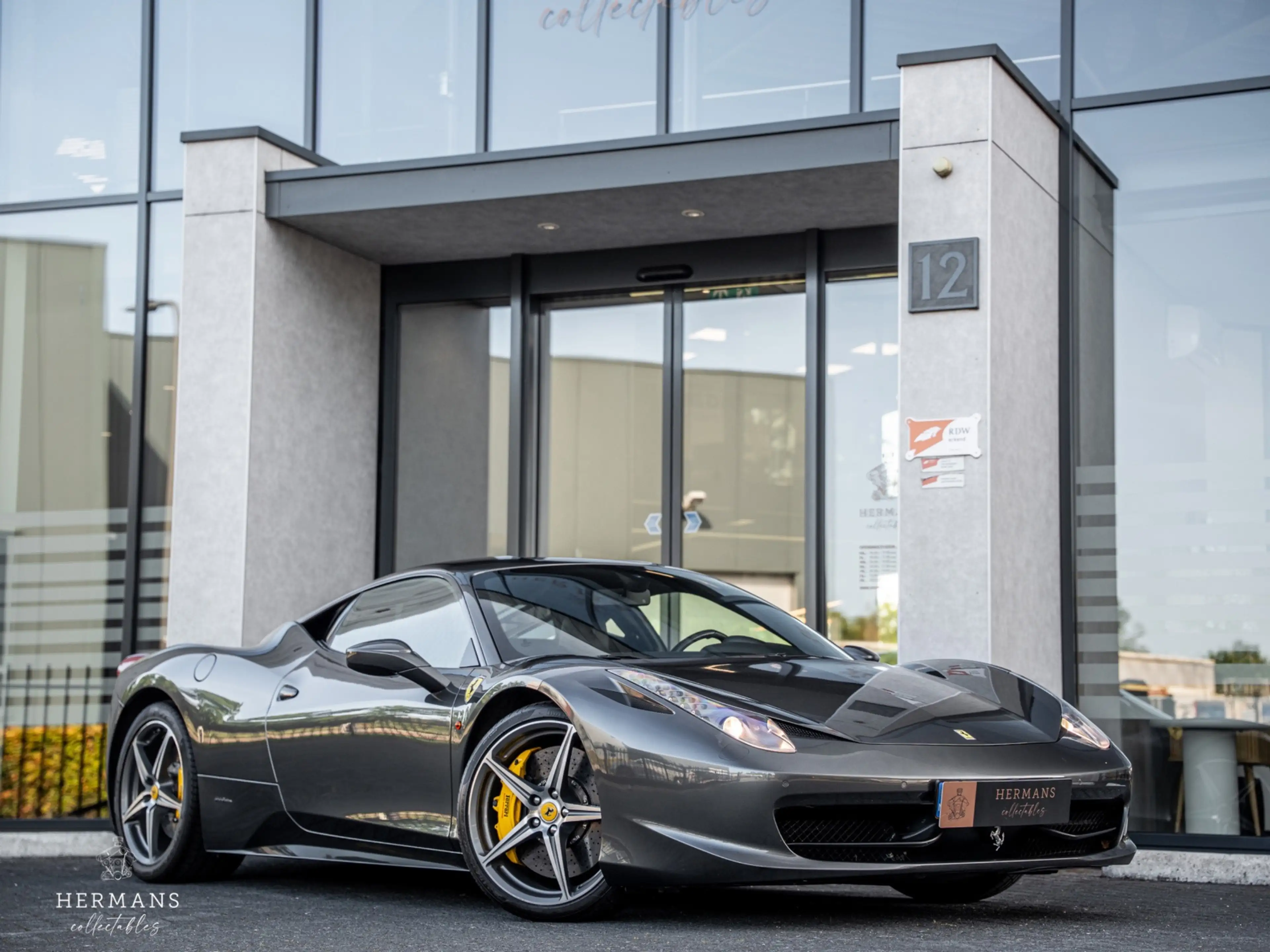 Ferrari 458 4.5 V8 Italia / Grigio Silverstone / Ceramic / Car
