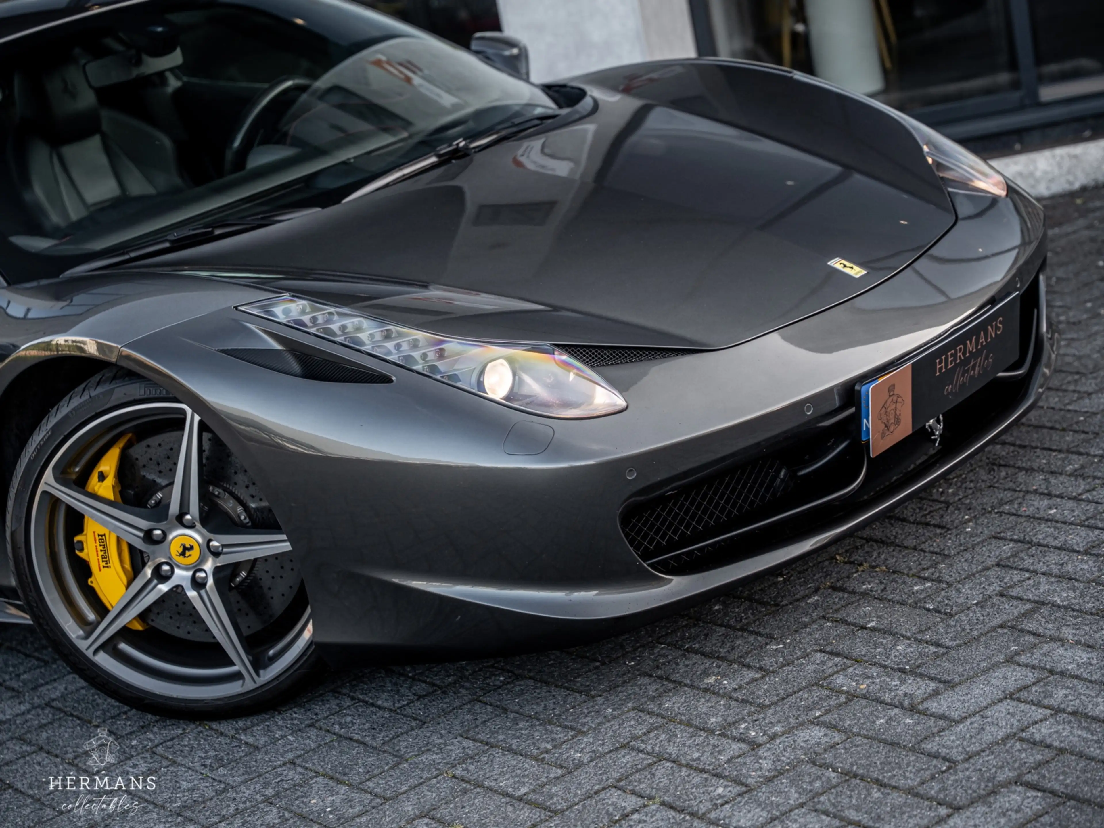 Ferrari 458 4.5 V8 Italia / Grigio Silverstone / Ceramic / Car — photo 2