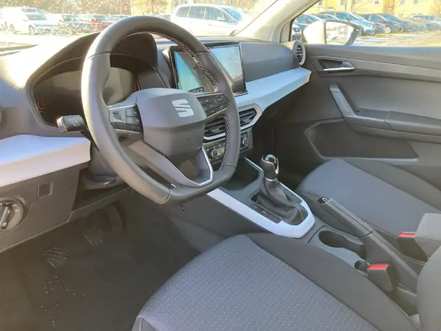 SEAT Arona view 10